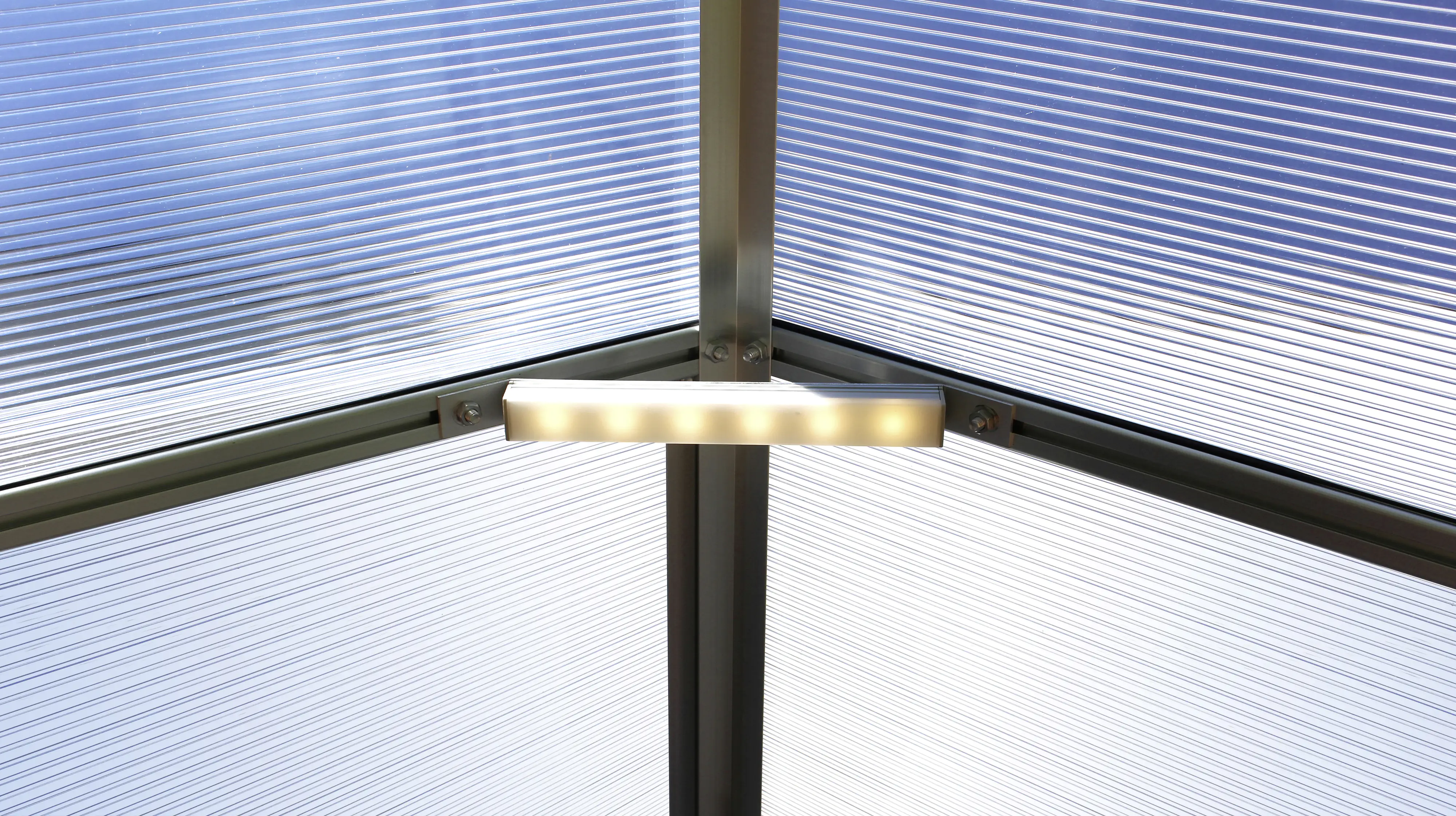 Pergart LED Leuchte kurz 19,5 cm 6 LED's Pergart LED Leuchte kurz 19,5 cm 6 LED's