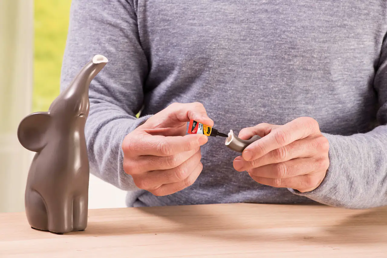 4026700454406_4 UHU Sekundenkleber blitzschnell Minis 3 g (3 x 1 g), flüssig