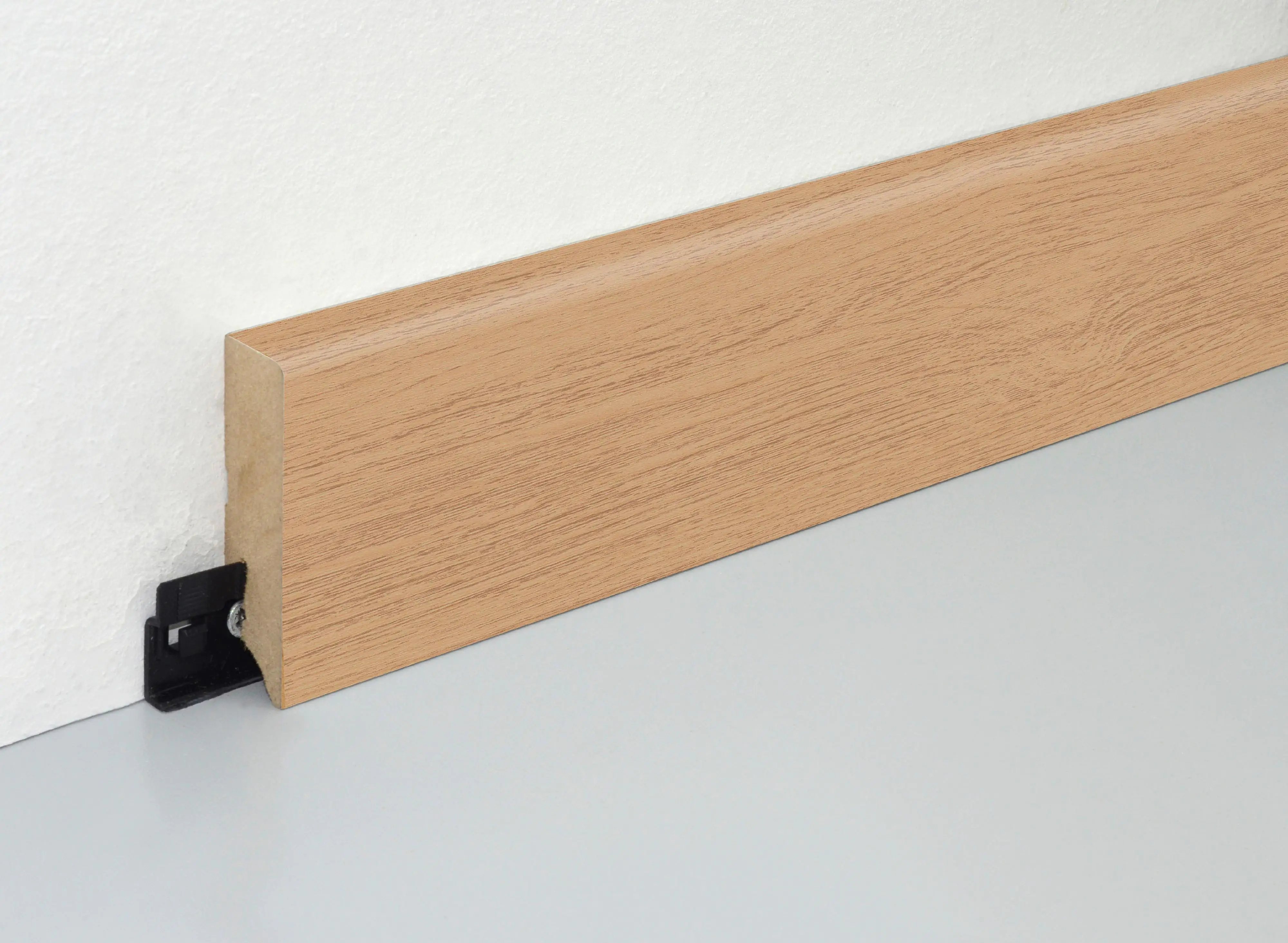 Neuhofer Fußleiste 240 cm 70 x 19 mm Eiche Burlington Neuhofer Fußleiste 240 cm 70 x 19 mm Eiche Burlington