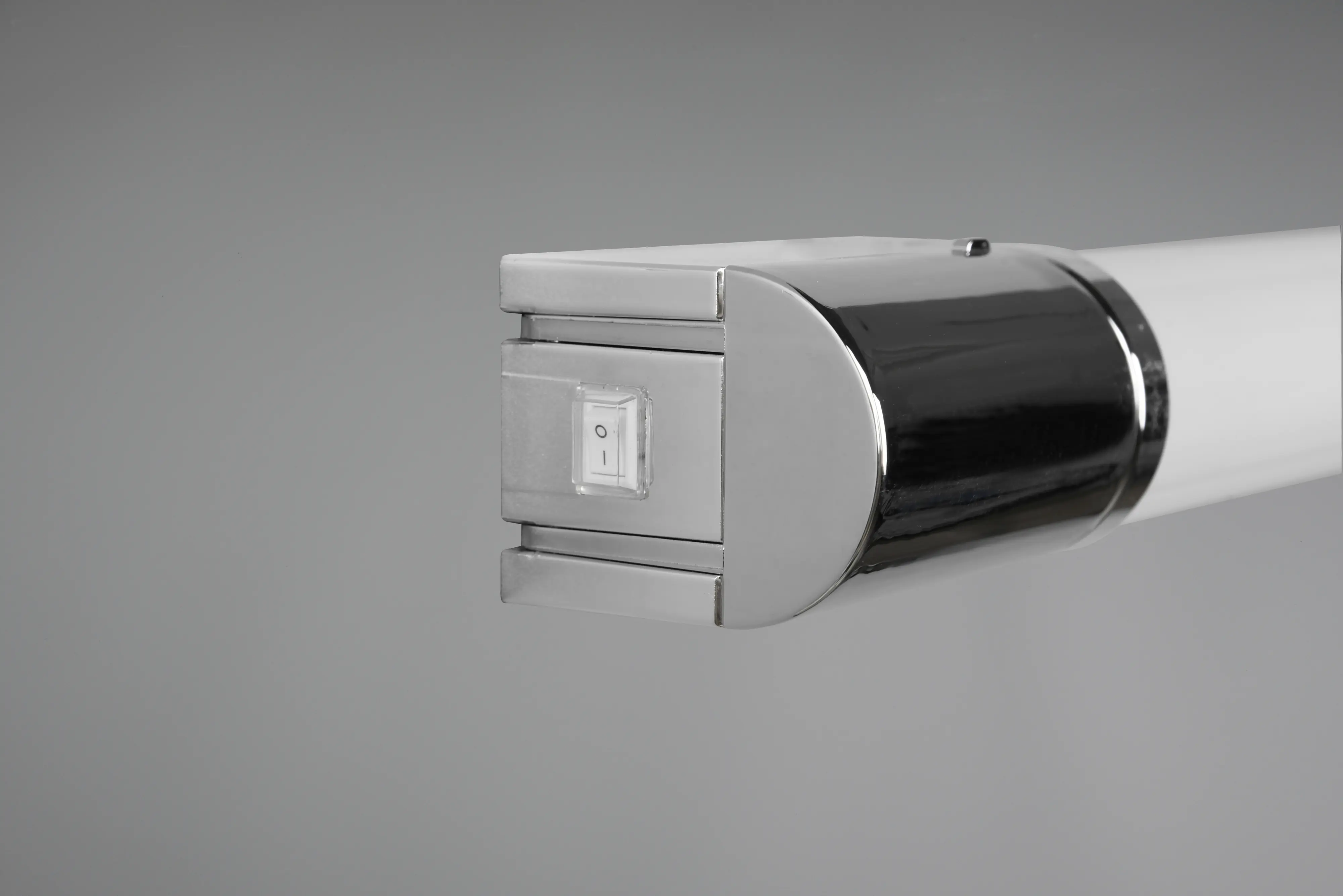 Trio Wandleuchte Piera für innen chrom warmweiß Trio Wandleuchte Piera für innen chrom warmweiß