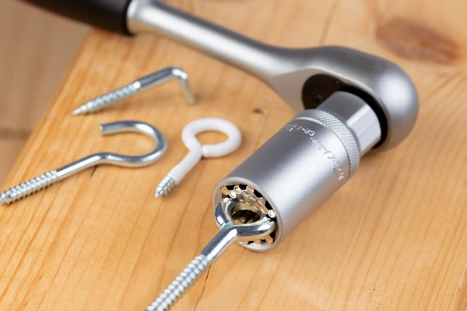 Universal-Stecknuss mit Steckschlüssel-Adapter 3/8'' 9 - 21 mm