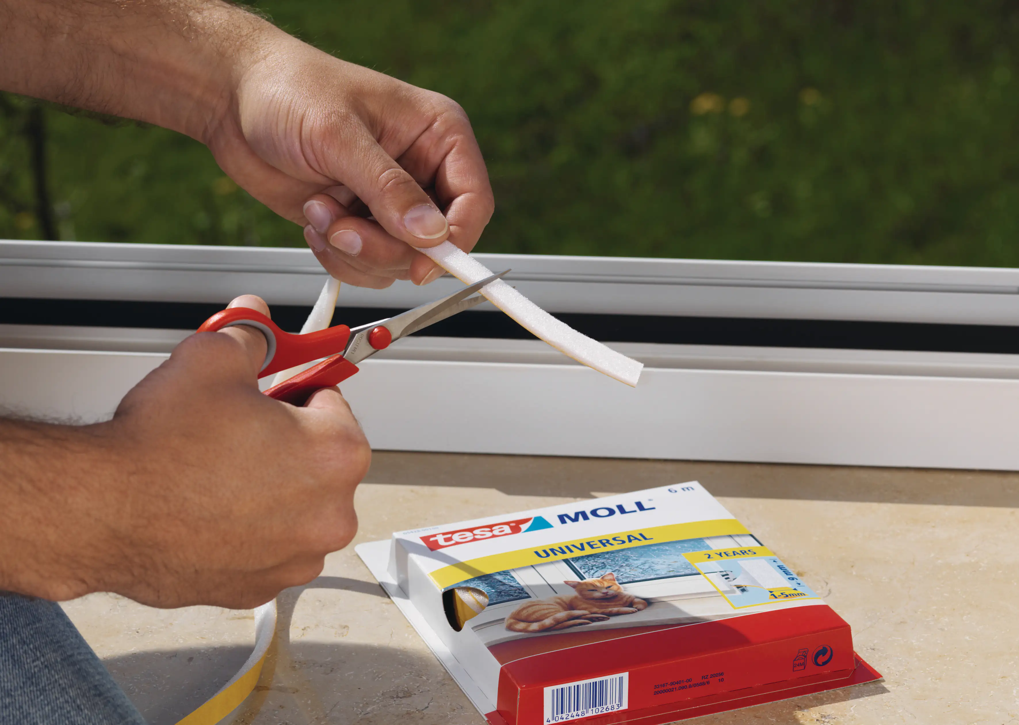 4042448102683_925583 tesa Moll Schaumstoff Fensterdichtung 6 m, weiß