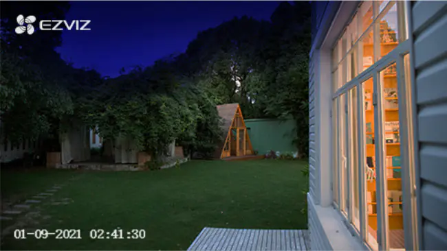 Ezviz Wlan Outdoor Akku-Überwachungskamera BC1C inkl. Basisstation und Solarpanel Ezviz Wlan Outdoor Akku-Überwachungskamera BC1C inkl. Basisstation und Solarpanel