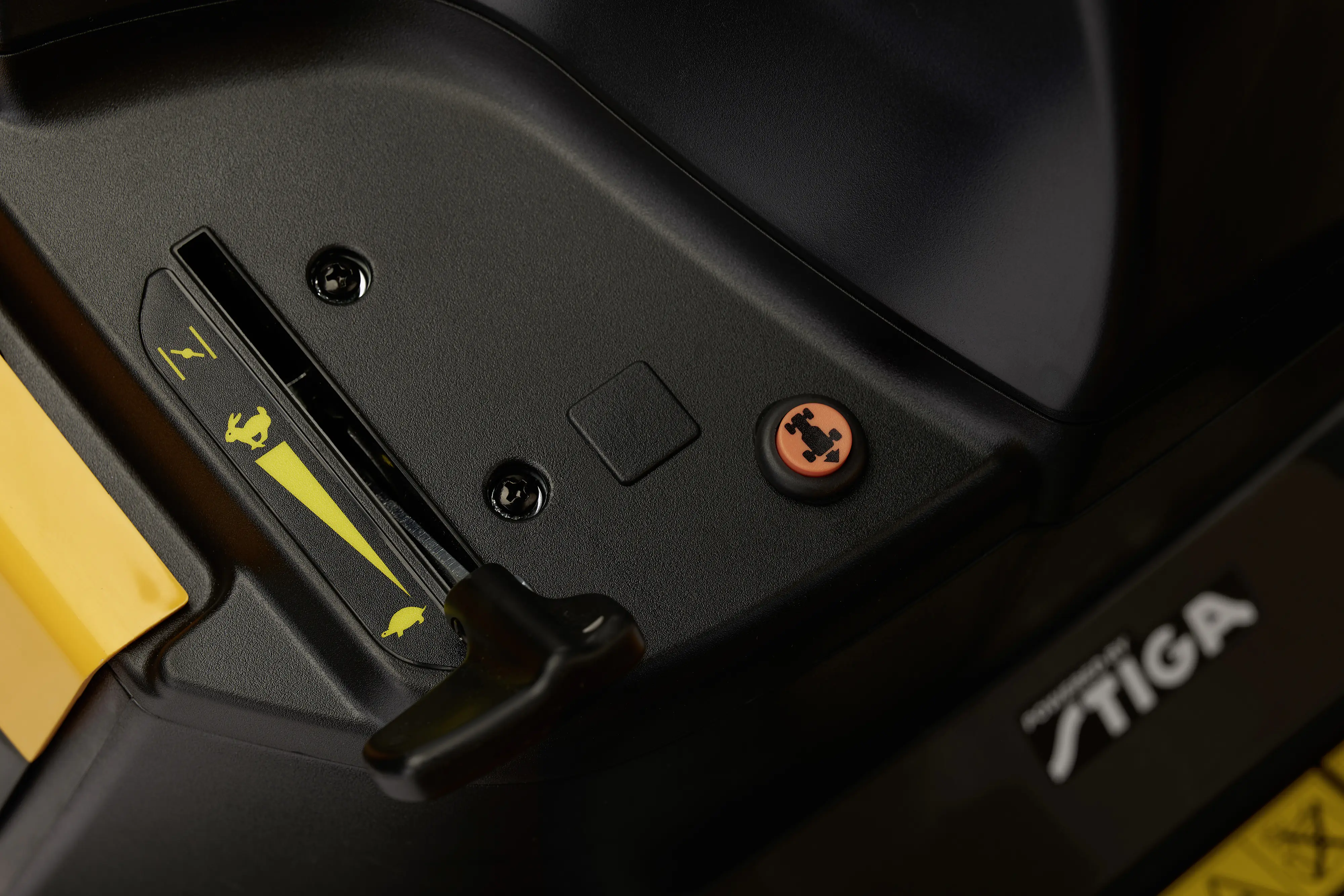 Stiga Benzin Rasentraktor Estate 384 6,8 kW, 84 cm Schnittbreite