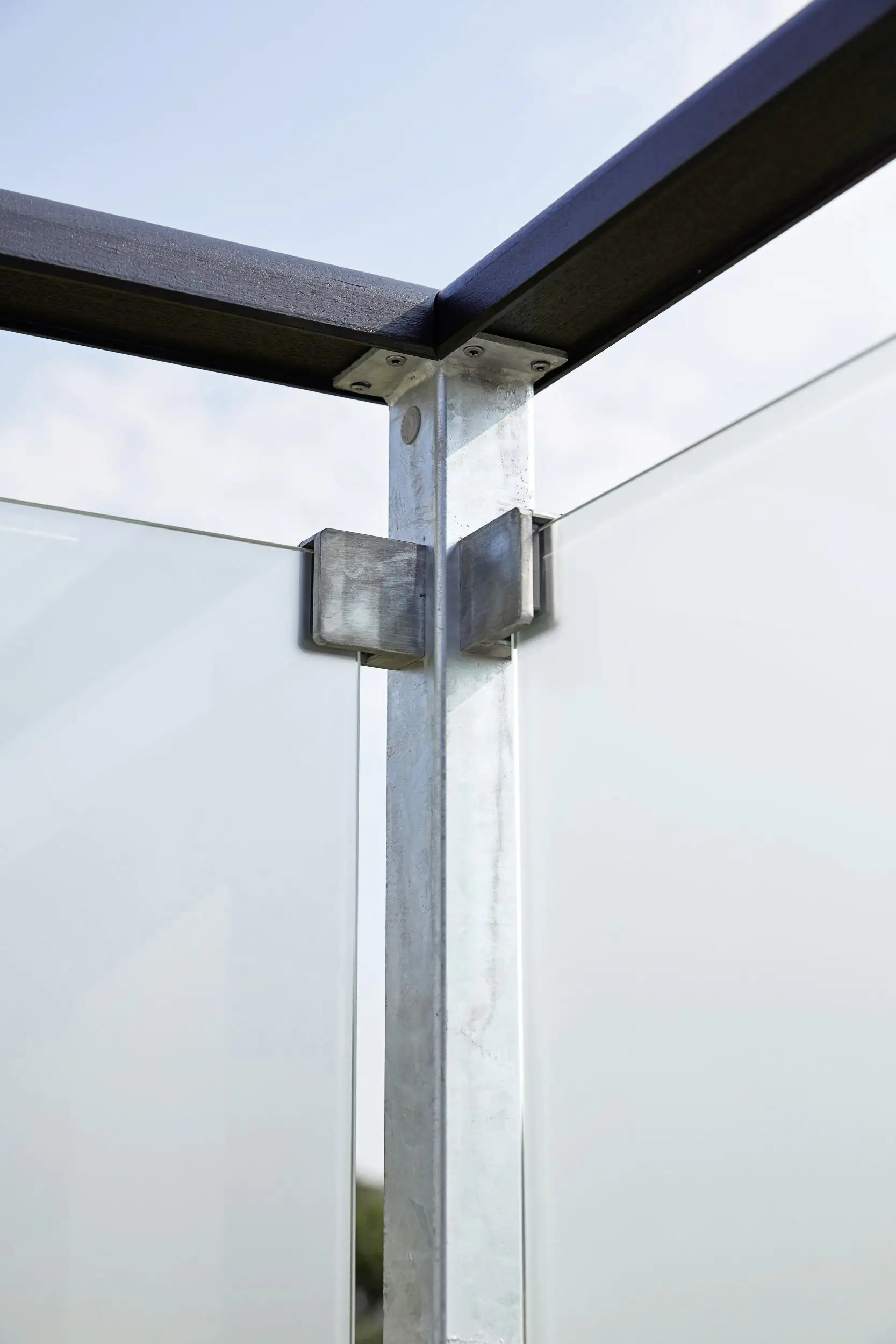 Plus Handlauf Mahagoni 3,6 x 199 cm schwarz für Stahlpfosten