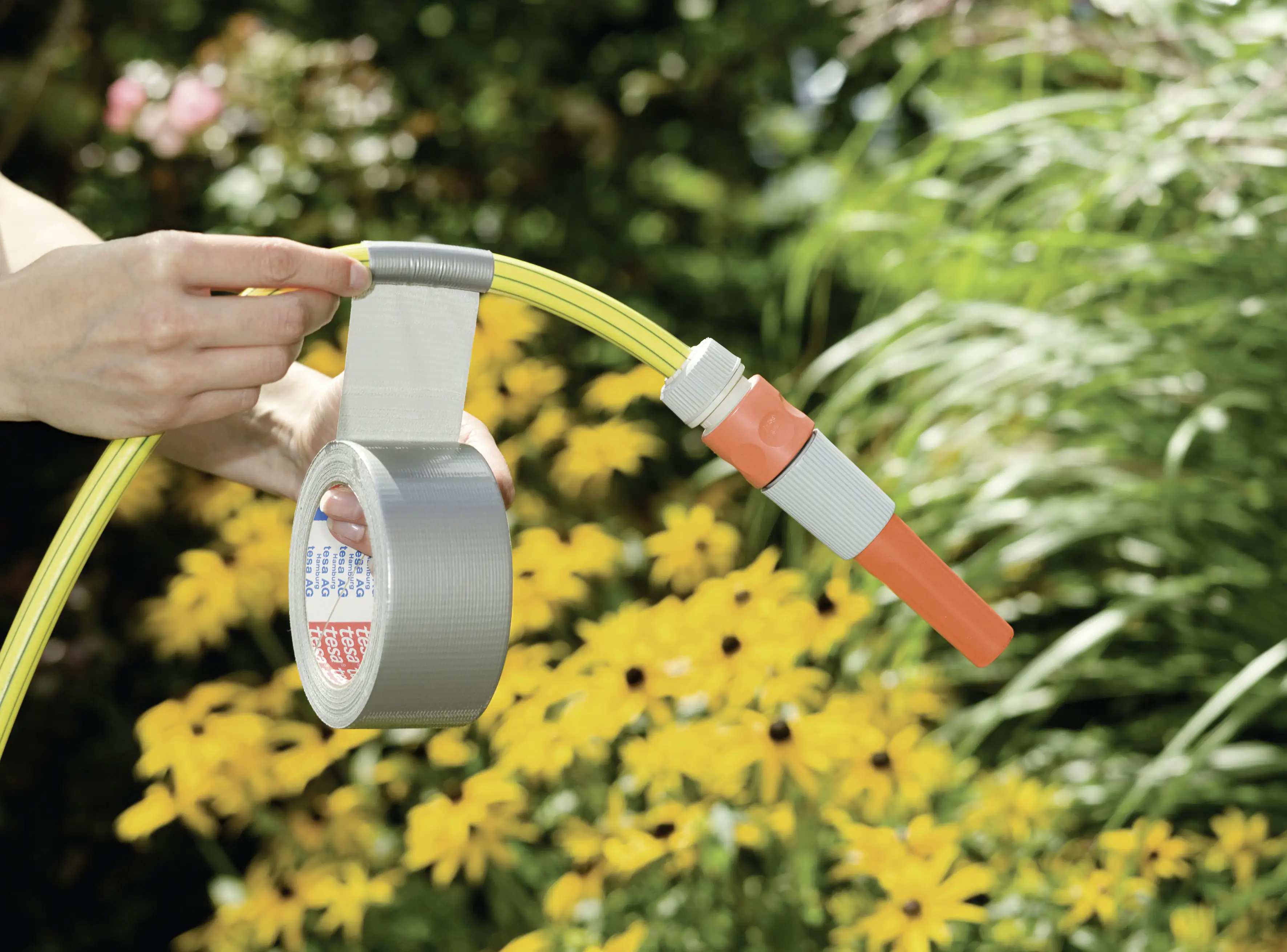 tesa extra Power Klebeband Universal 10 m x 50 mm, schwarz