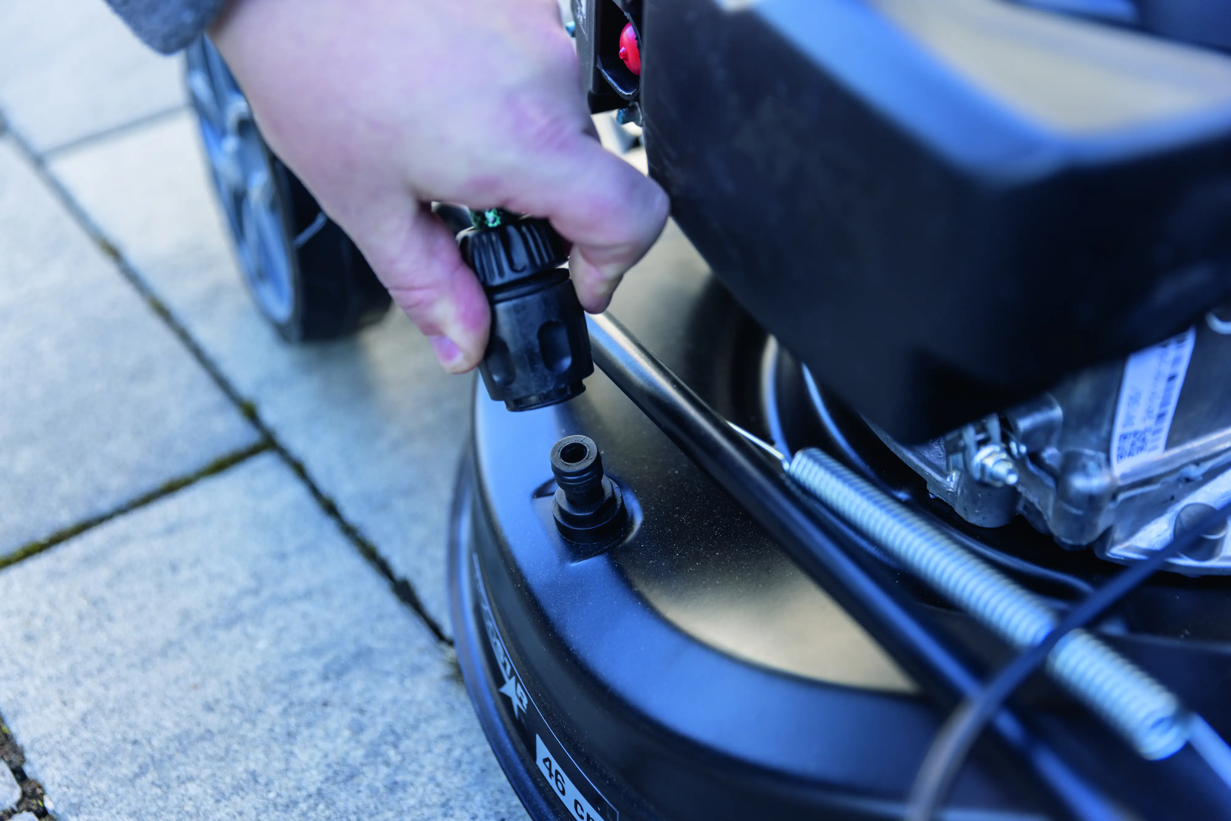 Woodster Benzin-Rasenmäher BLM460-161S 2,6 kW 46 cm Schnittbreite Woodster Benzin-Rasenmäher BLM460-161S 2,6 kW 46 cm Schnittbreite