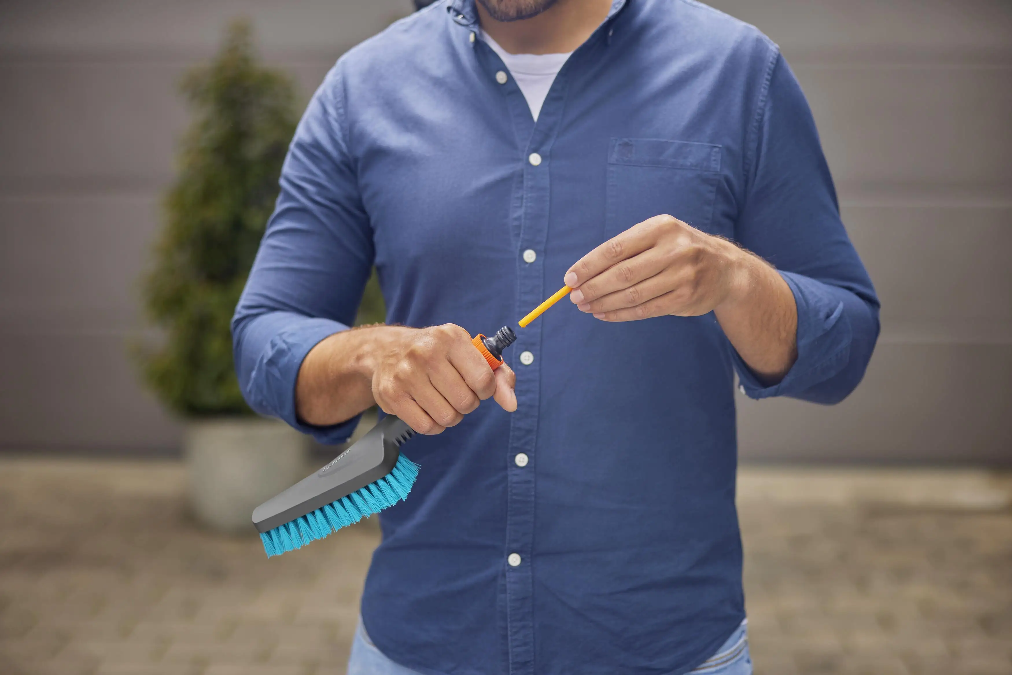 Gardena Cleansystem Handbürste S hard 29,9 cm Gardena Cleansystem Handbürste S hard 29,9 cm