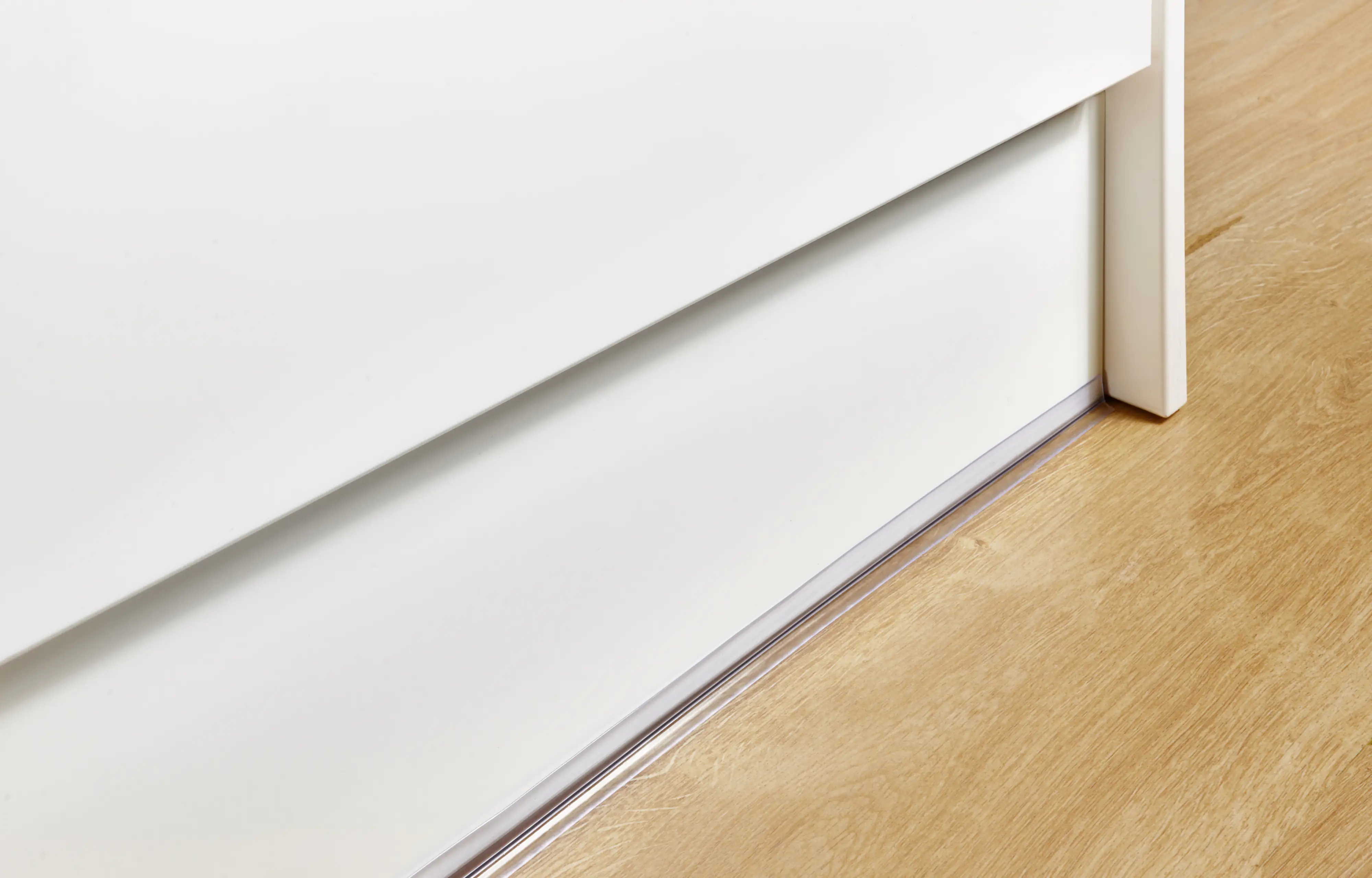Hettich Abdichtprofil 16 mm Sockel Kunststoff transparent Hettich Abdichtprofil 16 mm Sockel Kunststoff transparent
