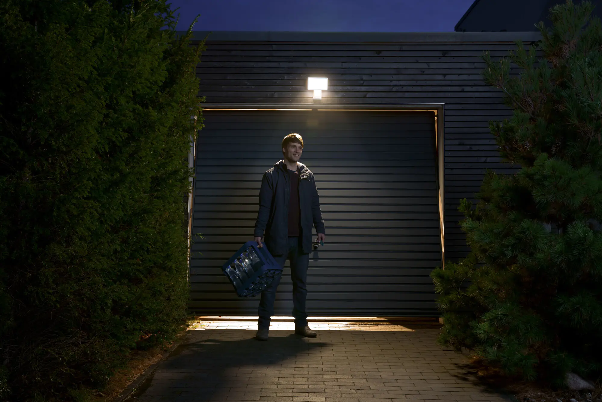 Ledvance LED Außenleuchte Endura Pro Flood Sensor weiß