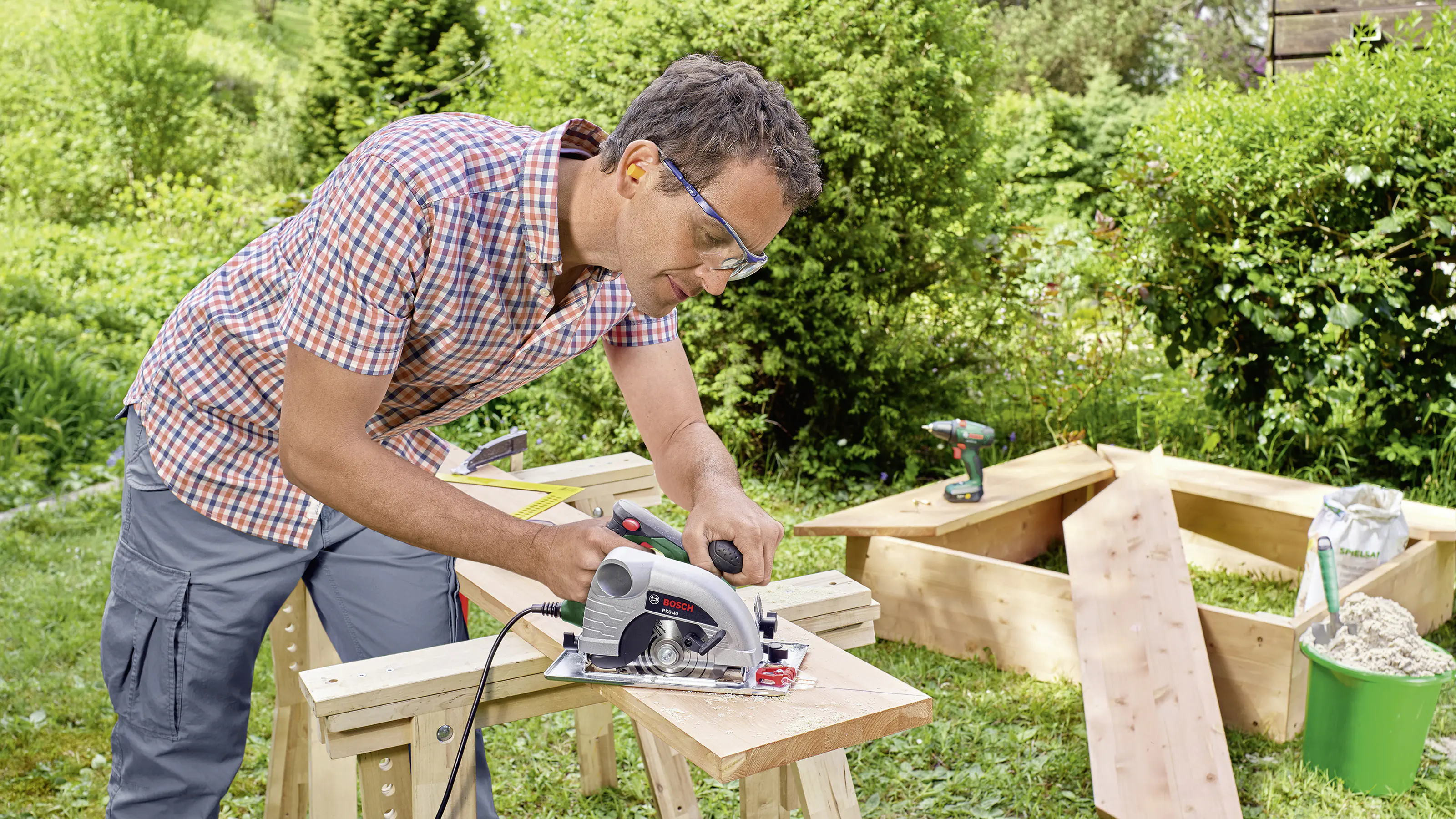 Bosch Handkreissäge PKS 40 850 Watt