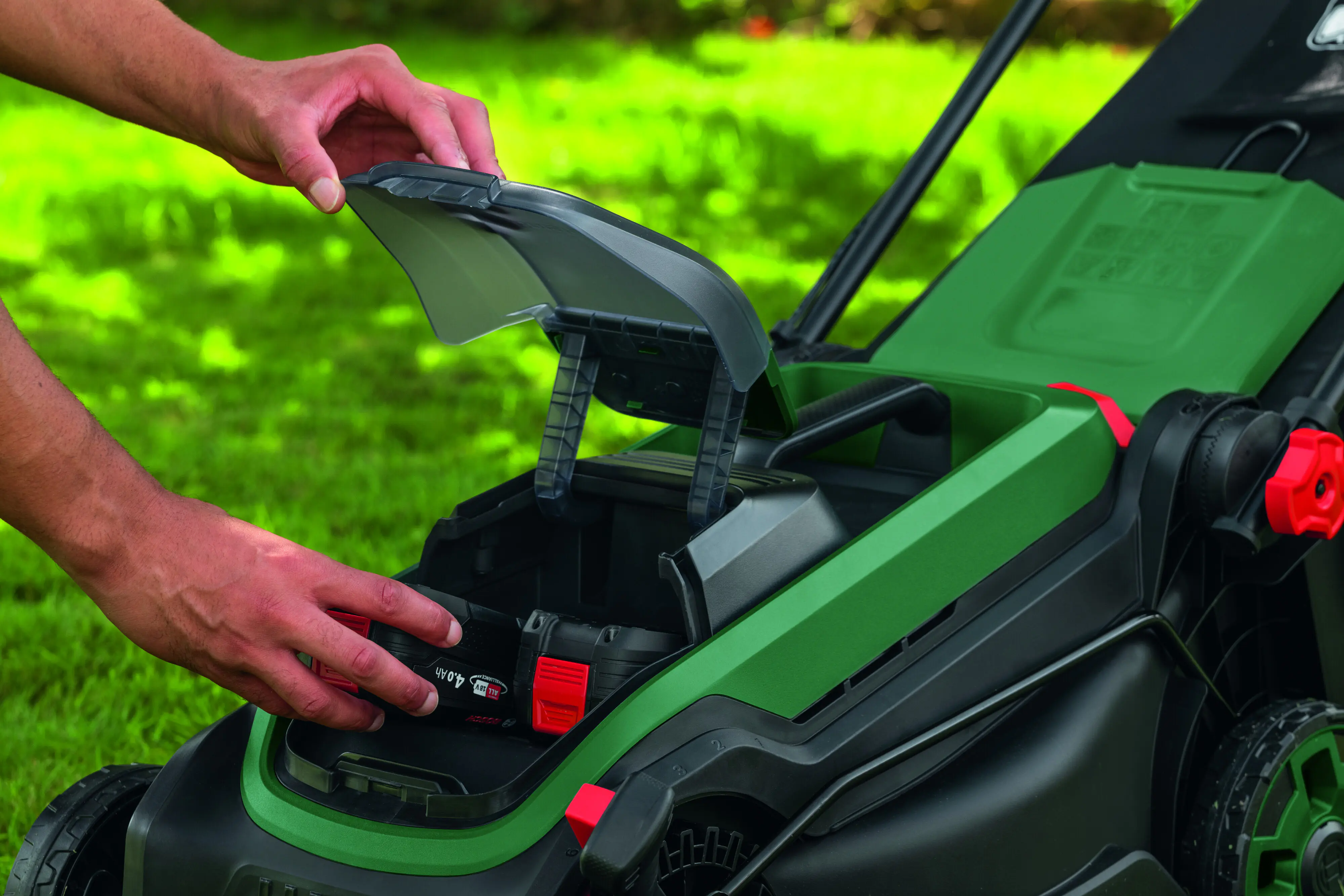 Bosch Akku Rasenmäher Rotak 18V 2-38 inkl. Akku und Ladegerät