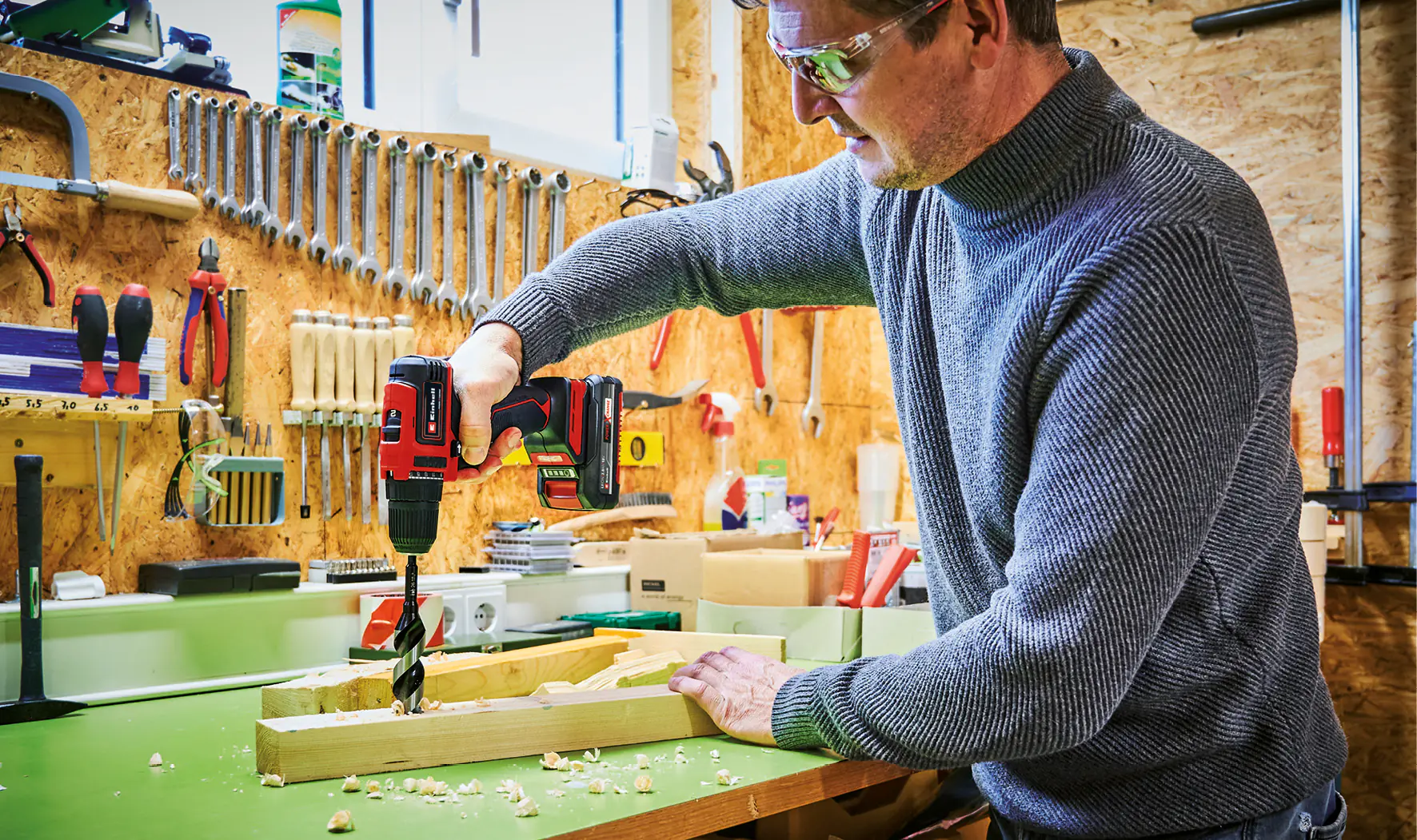 Einhell Akku-Bohrschrauber TE-CD 18/40 Li BL 18 V inkl. Akku & Ladegerät