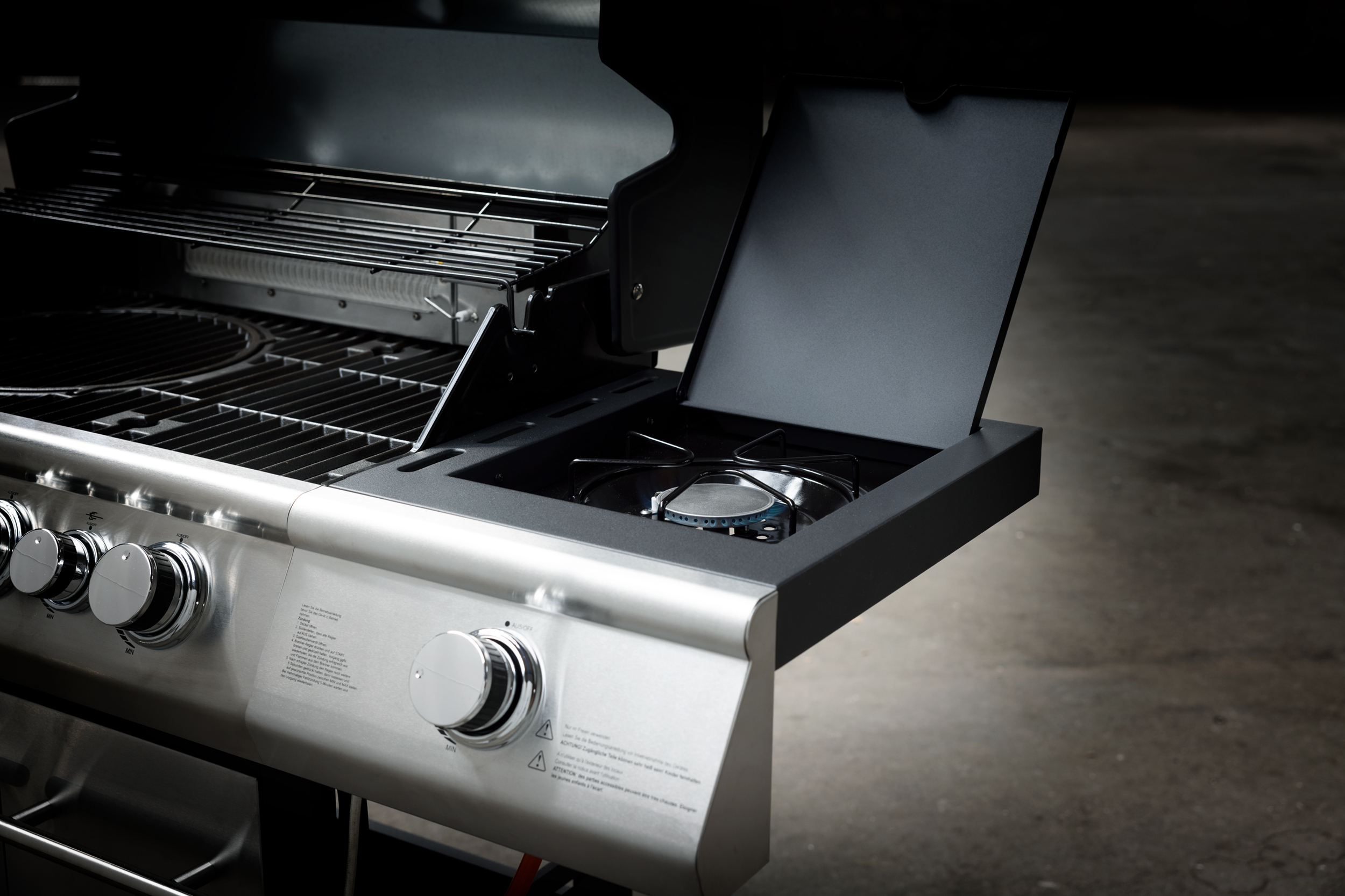 Primaster Gasgrill California 411 M 4-Brenner Grillfläche: 70 x 40,5 cm Primaster Gasgrill California 411 M 4-Brenner Grillfläche: 70 x 40,5 cm
