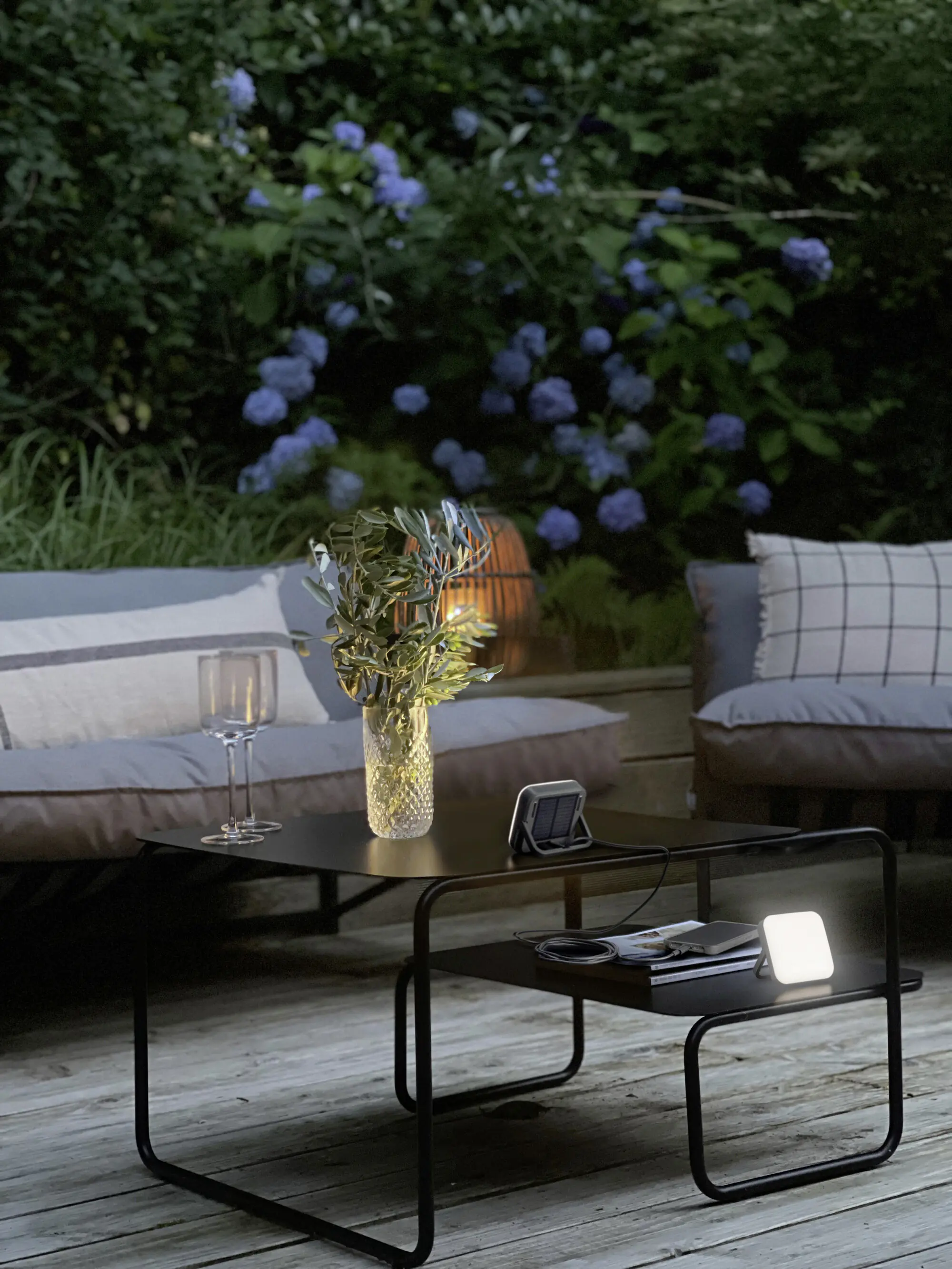 Osram LED Außenleuchte Nightlux Solar 9 cm neutralweiß grau