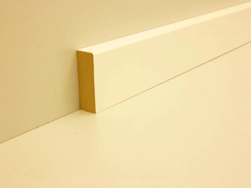 B.S. Bauprogramm Sockelleiste 250 cm 40 x 14 mm weiß