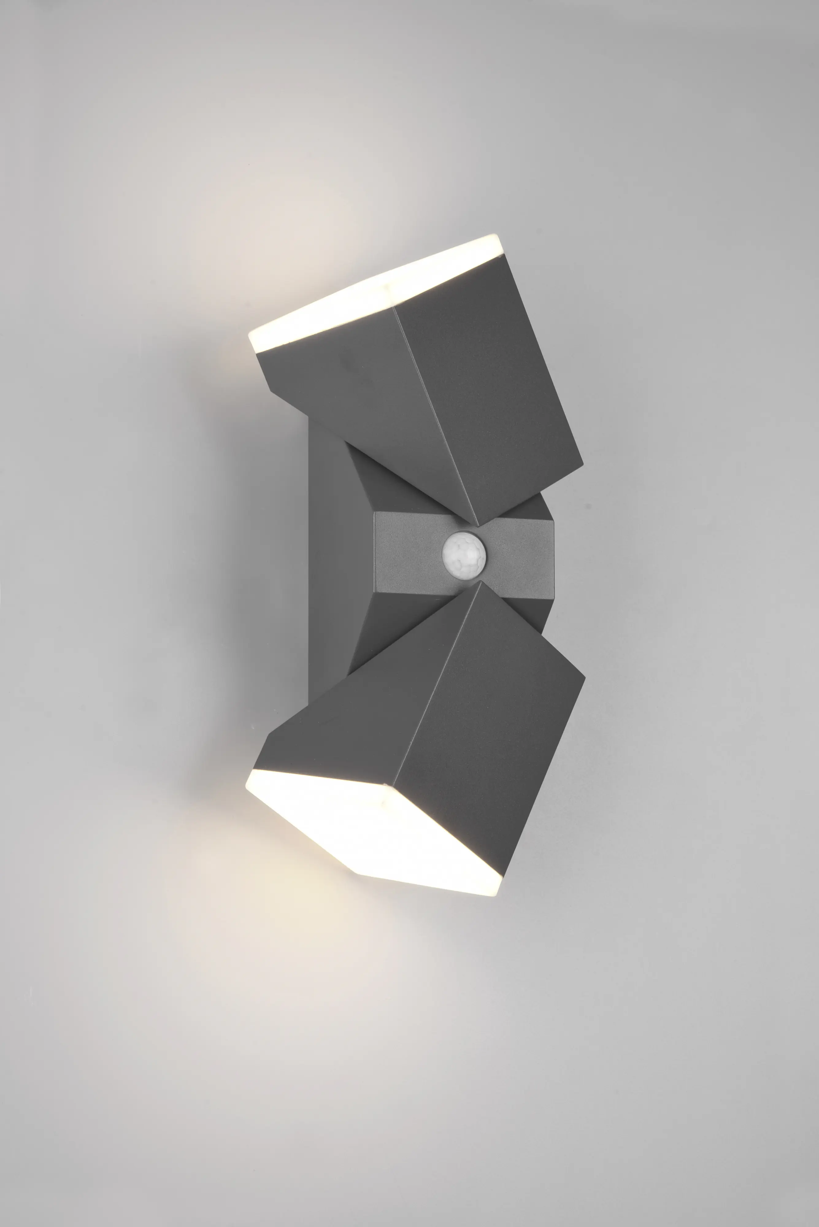 Trio LED Wandleuchte Avon innen/außen anthrazit standby 14W warmweiß Trio LED Wandleuchte Avon innen/außen anthrazit standby 14W warmweiß