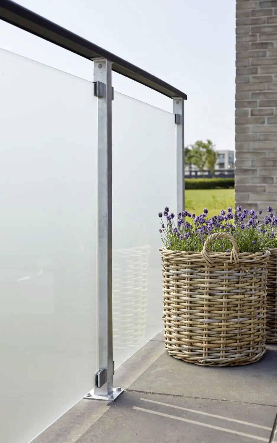 Plus Handlauf Mahagoni 3,6 x 197 cm schwarz Gährung rechts für Stahlpfosten 