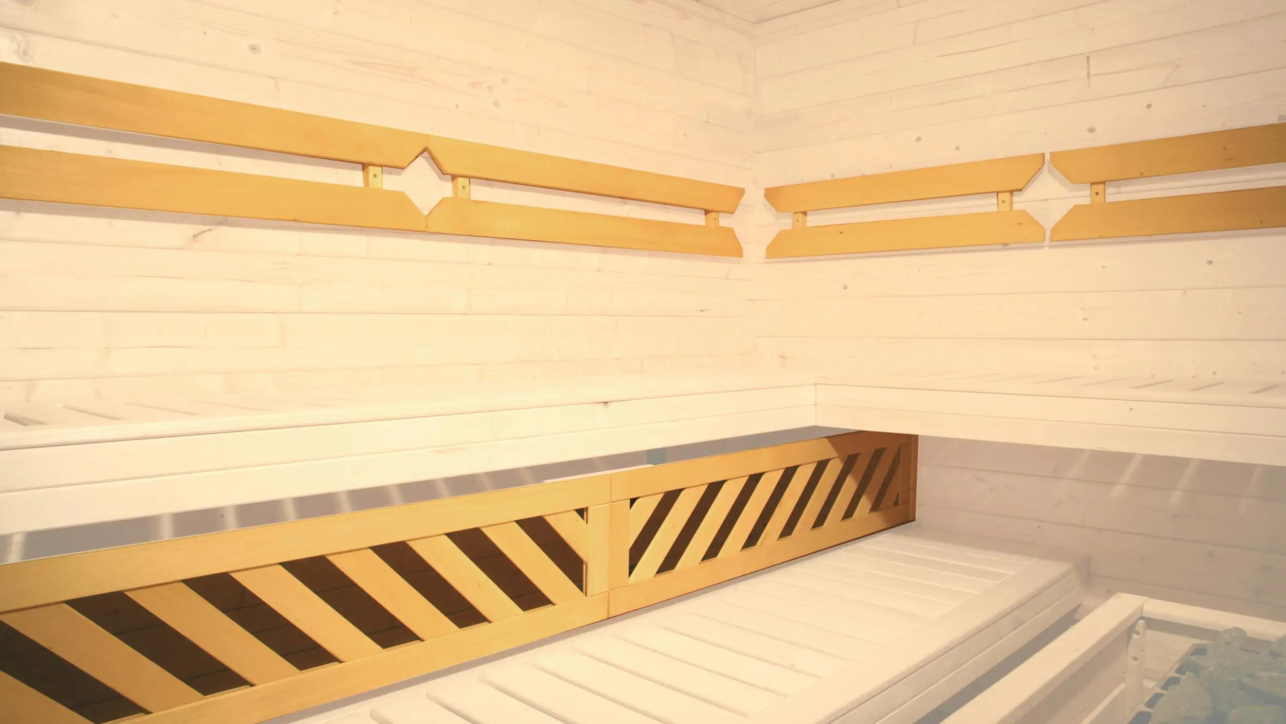 Weka Massivholz-Elementsauna Kemi Panorama 2 mit Glastür, 2 Fenstern und Saunaofen Weka Massivholz-Elementsauna Kemi Panorama 2 mit Glastür, 2 Fenstern und Saunaofen