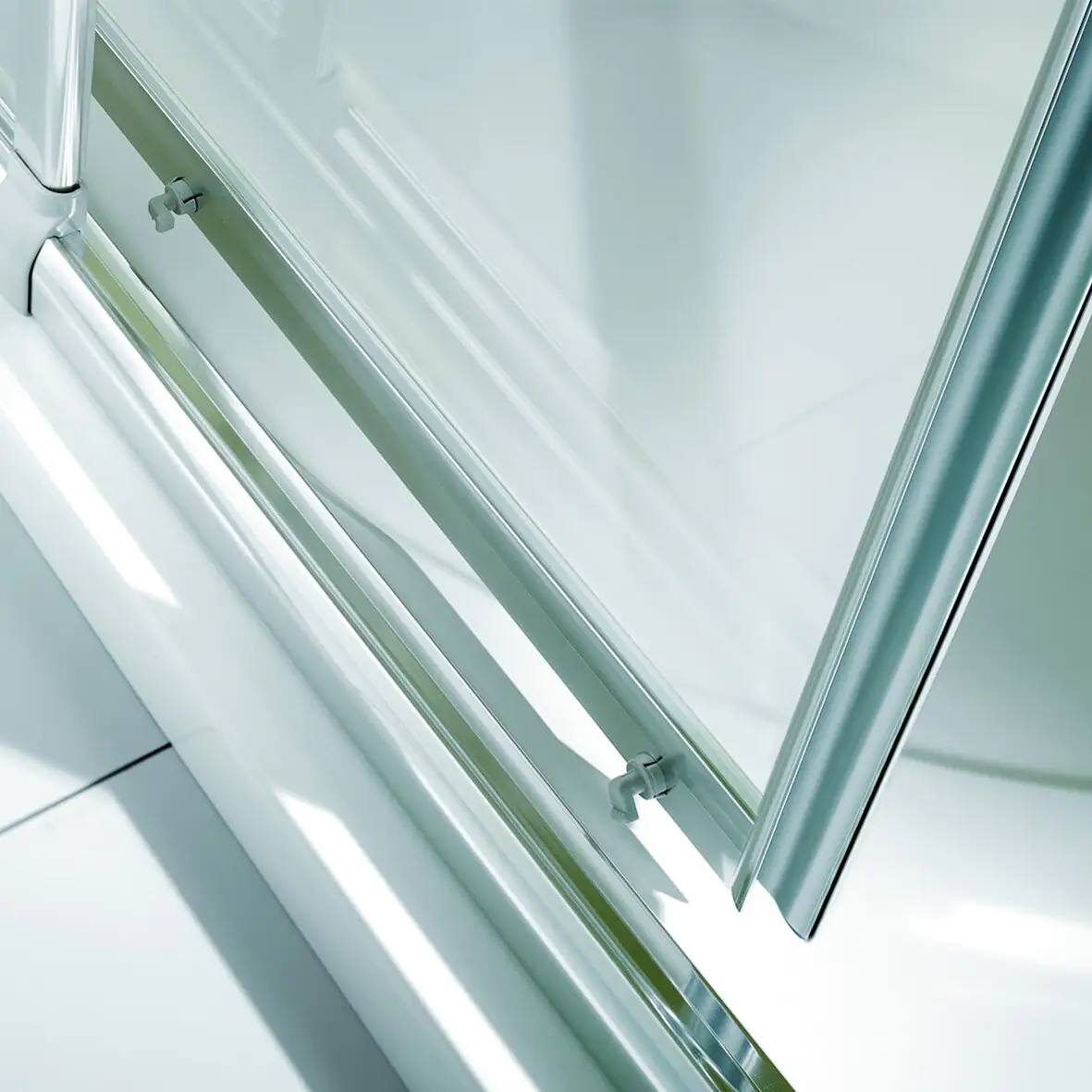 Breuer Fara 4 Eckeinstieg Schiebetür 80-90 x 185, Alu silber matt, Kunststoffglas