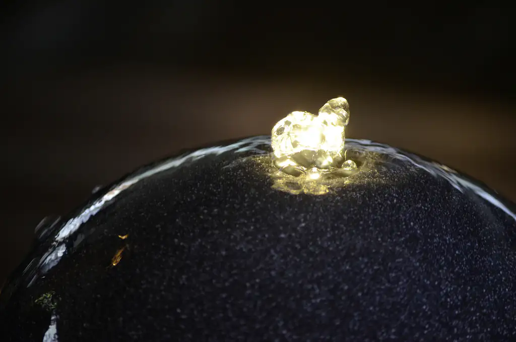 Heissner Gartenbrunnen Mocca granitgrau