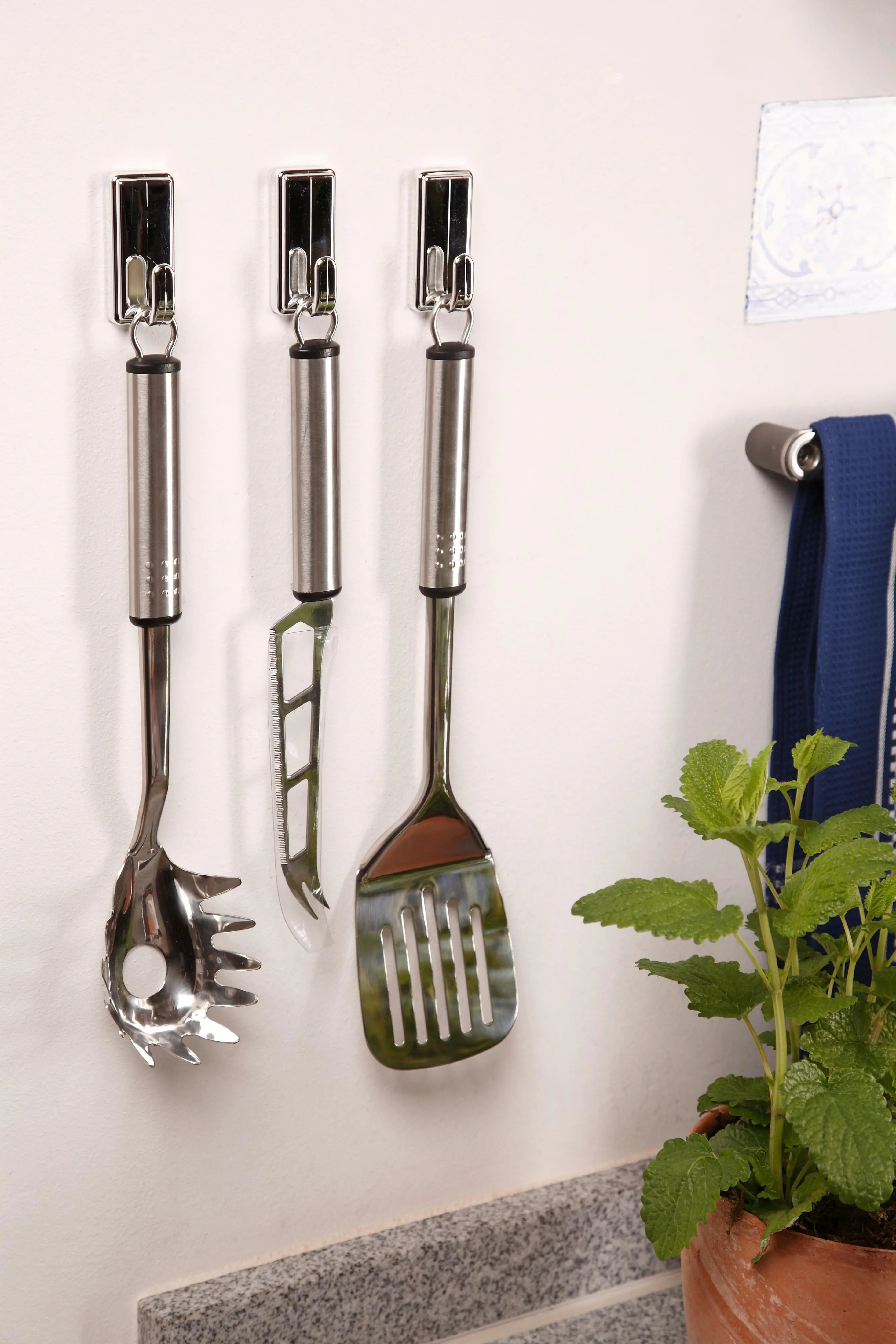 tesa Haken Powerstrip Large oval, chrom