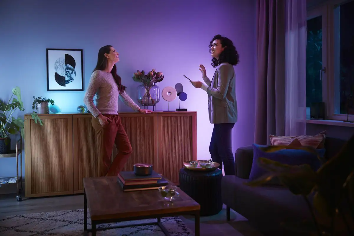 Philips Hue tragbare Tischleuchte White & Color Ambiance Go weiß Philips Hue tragbare Tischleuchte White & Color Ambiance Go weiß