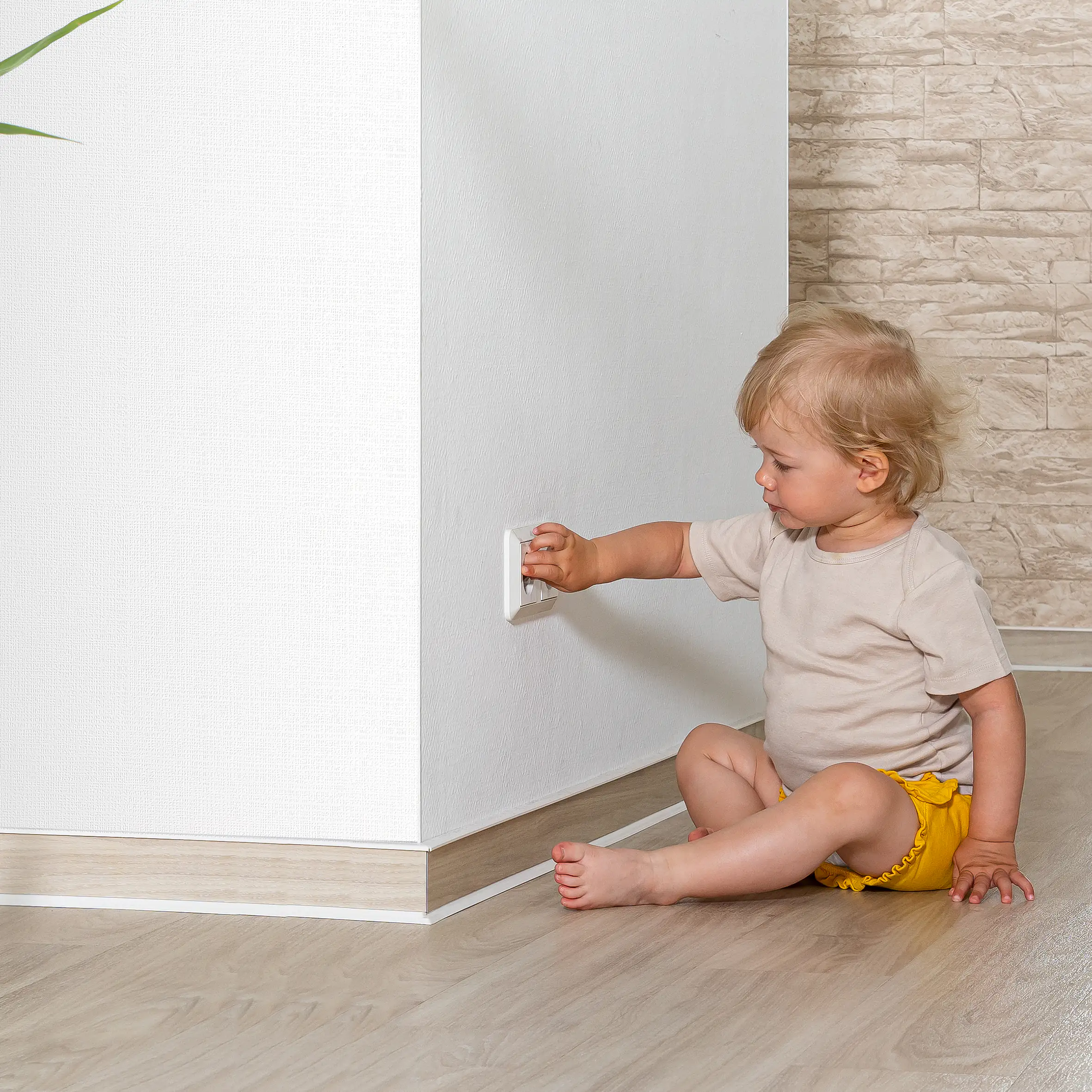 Reer Steckdosenschutz transparent transparent, klebbar, 10 Stück