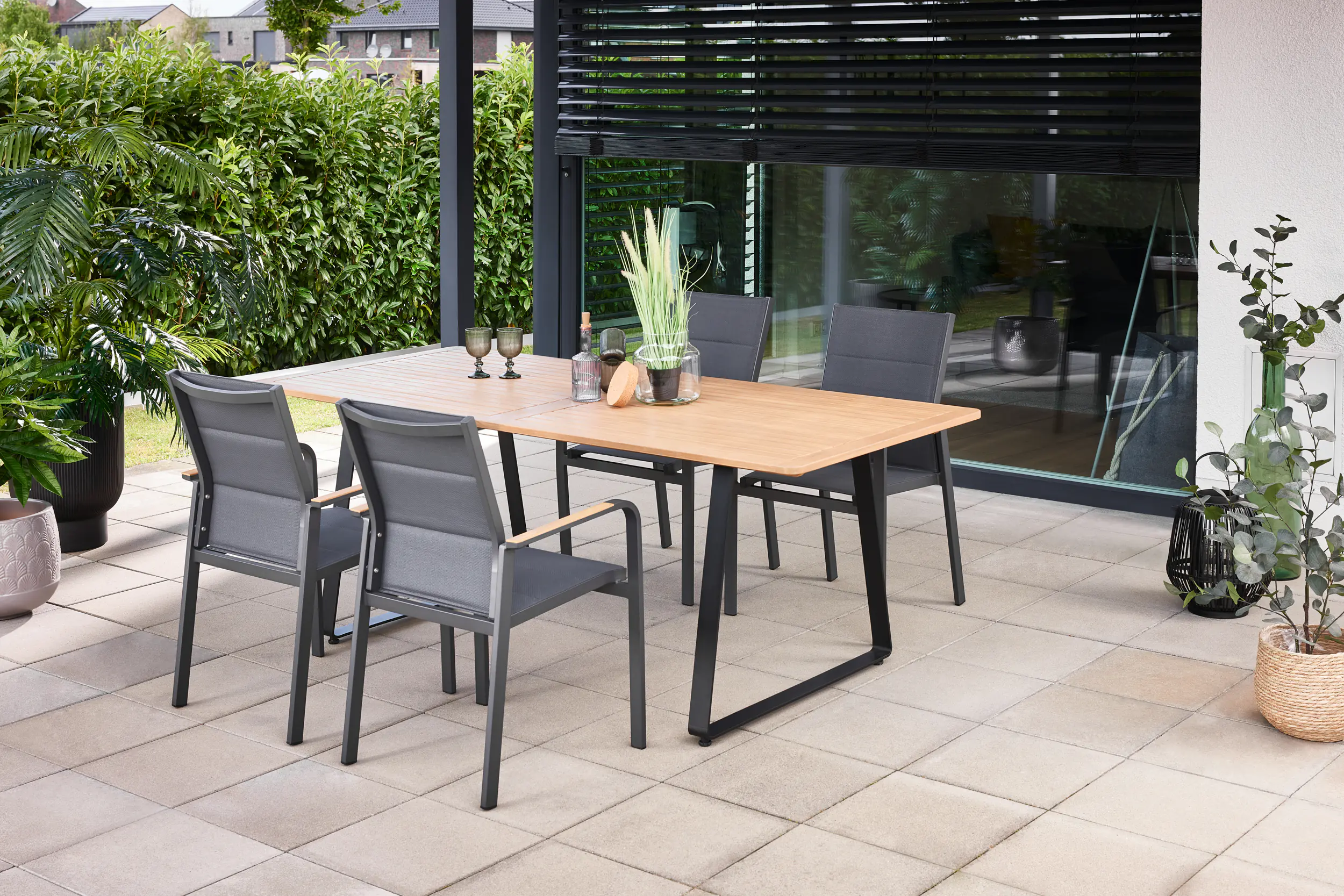 Primaster Gartentisch Rovigo 200 x 89 cm Eukalyptusholz