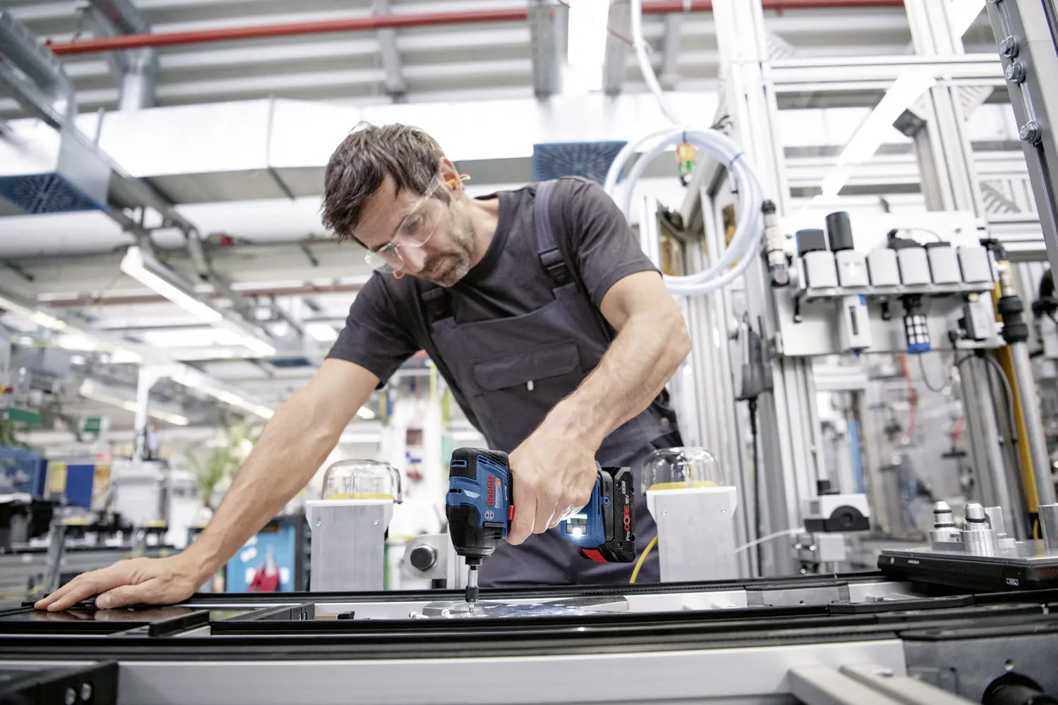 Bosch Professional Akku-Drehschlagschrauber GDR 18V-210 C Solo