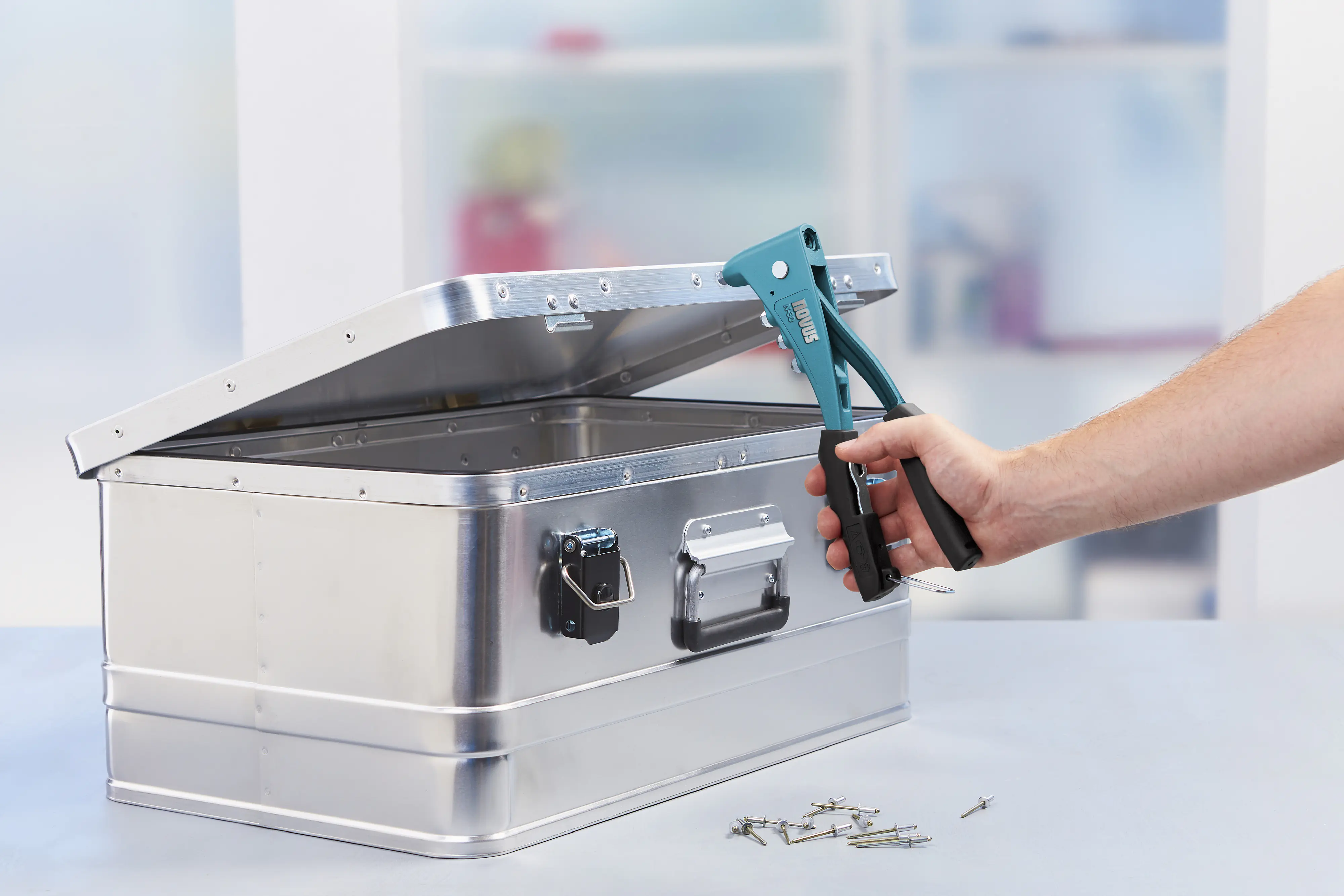 Novus Blindnietzangen N-30 Blue Novus Blindnietzangen N-30 Blue