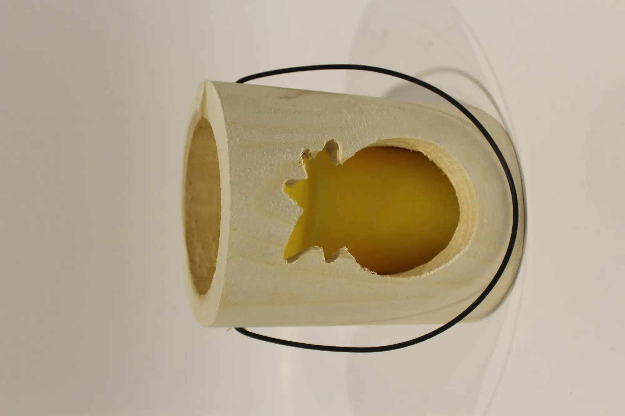 House of Rustic Windlicht aus Holz Ananas gelb Ø 13 x 15 cm