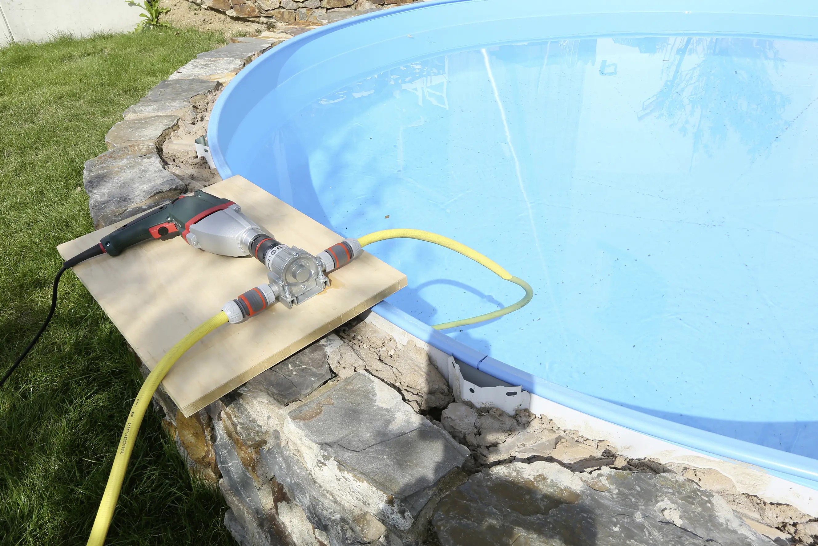 Wolfcraft Bohrmaschinen-Pumpe 3000 l/h Metallgehäuse Wolfcraft Bohrmaschinen-Pumpe 3000 l/h Metallgehäuse