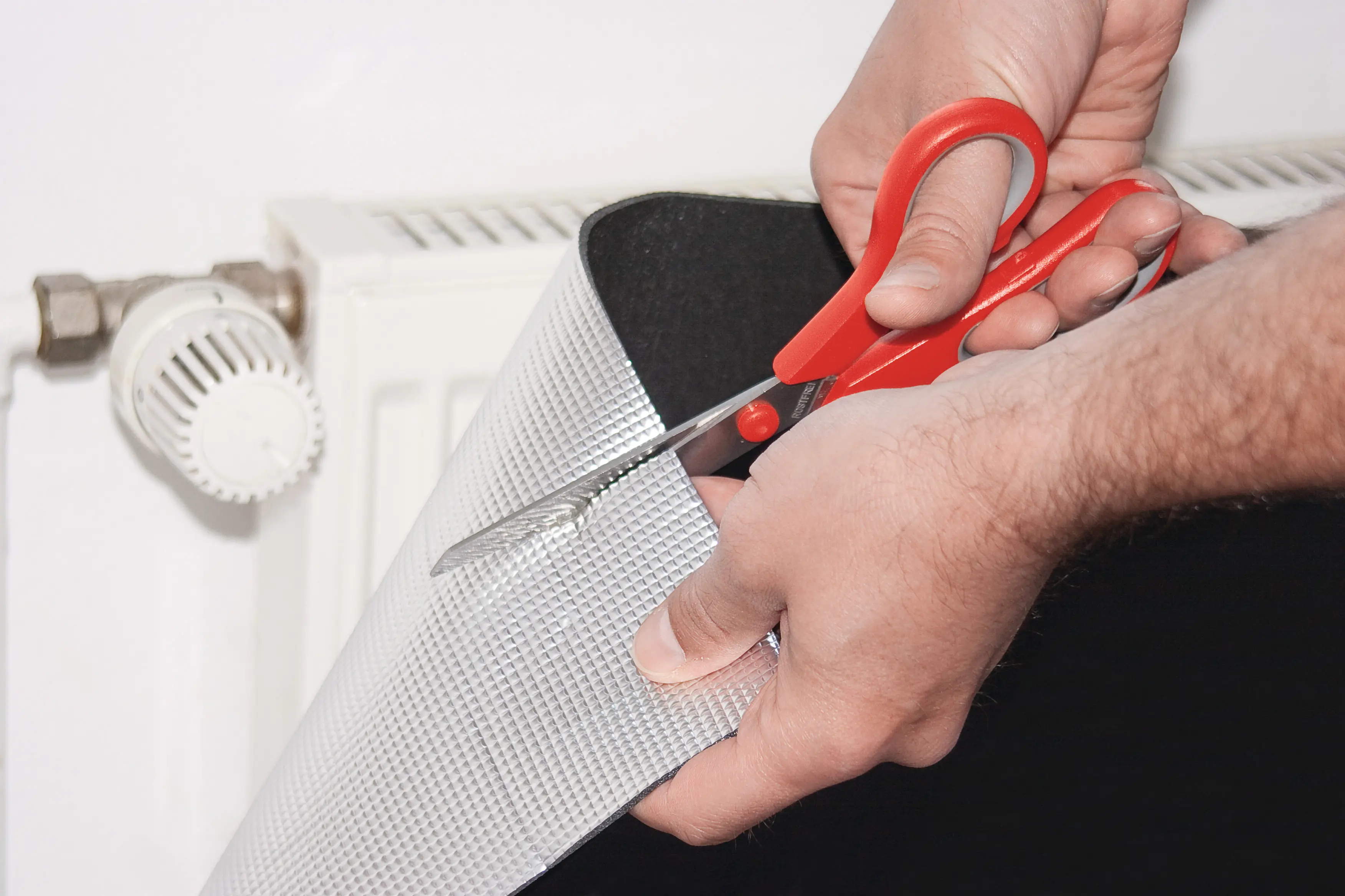 tesa Moll Reflektorfolie für Heizkörper Heat Reflect 1 x 0,7 m