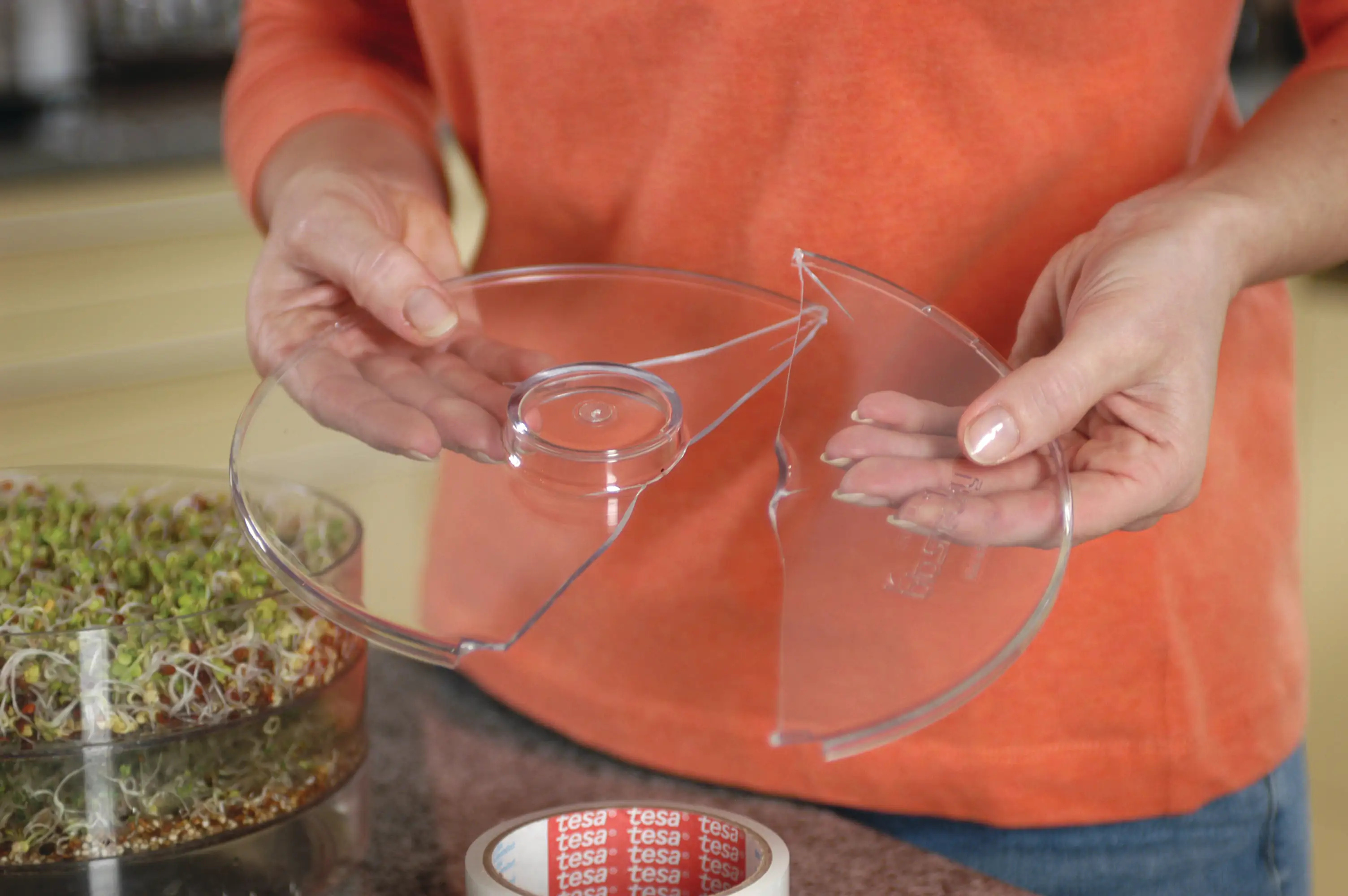 tesa extra Power Klebeband UV 10 m x 48 mm, transparent