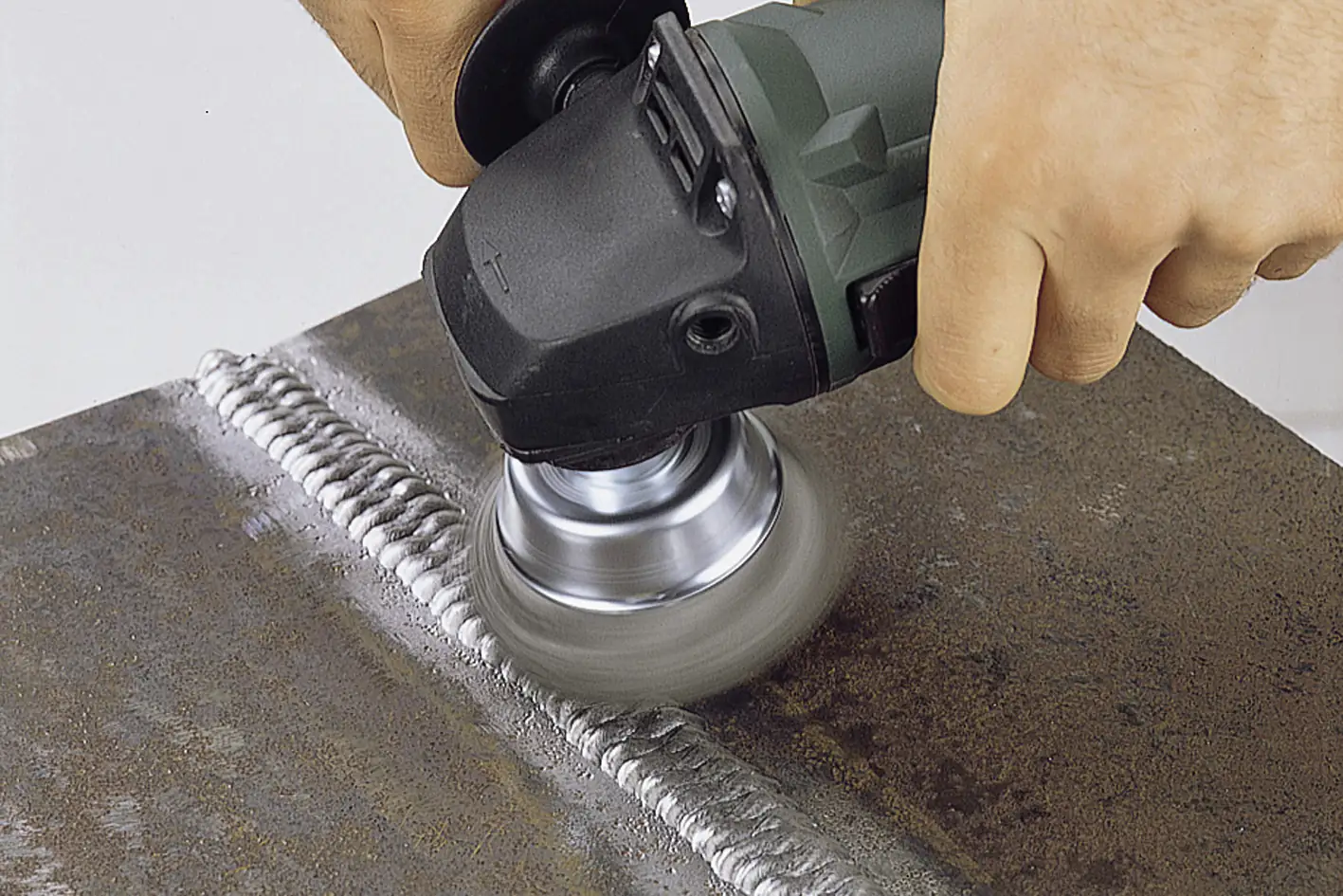 Wolfcraft Topfdrahtbürste gezopft für Winkelschleifer