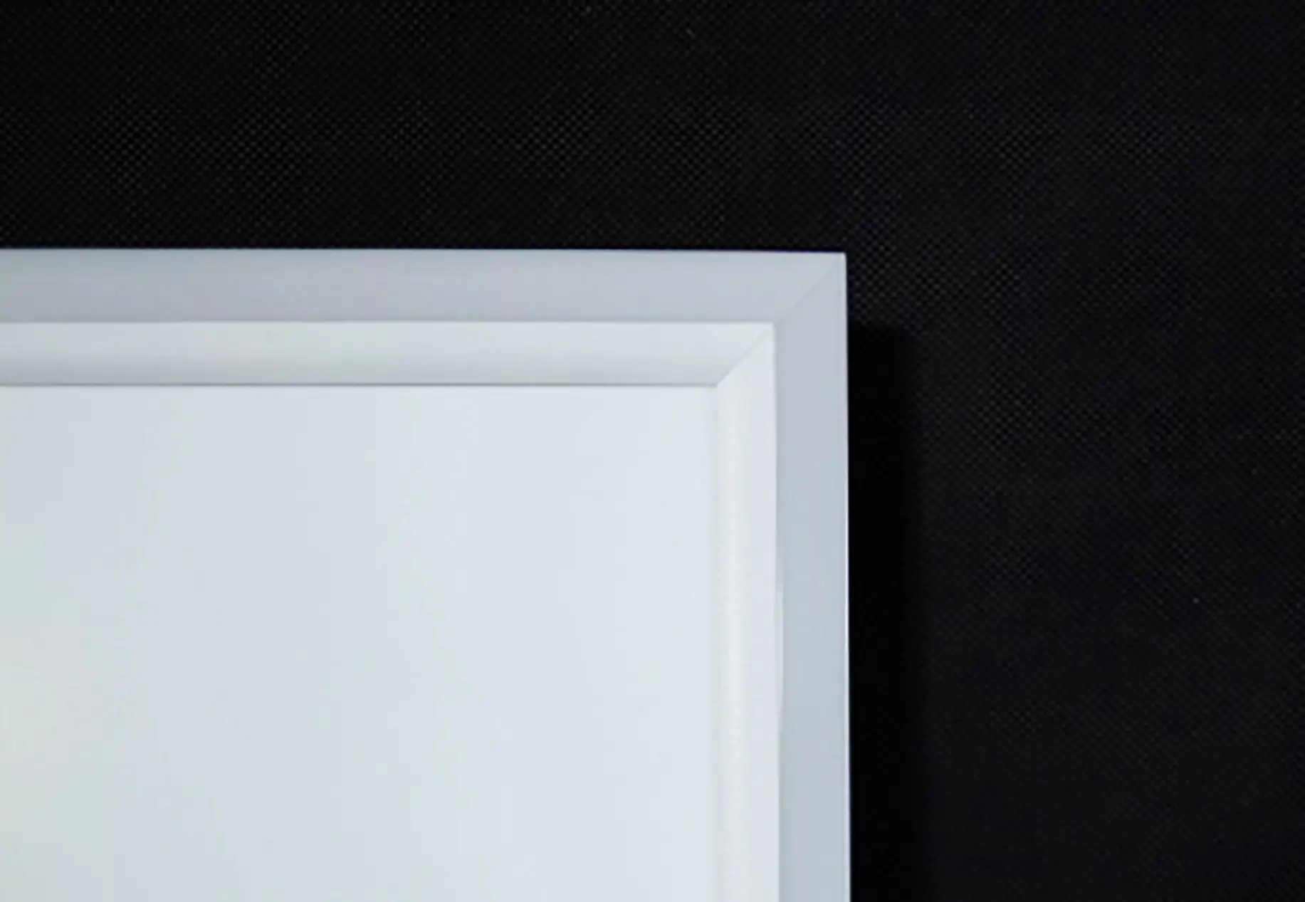 Infrarot Deckenheizkörper mit LED Licht 110 x 63 cm, weiß, 700 Watt