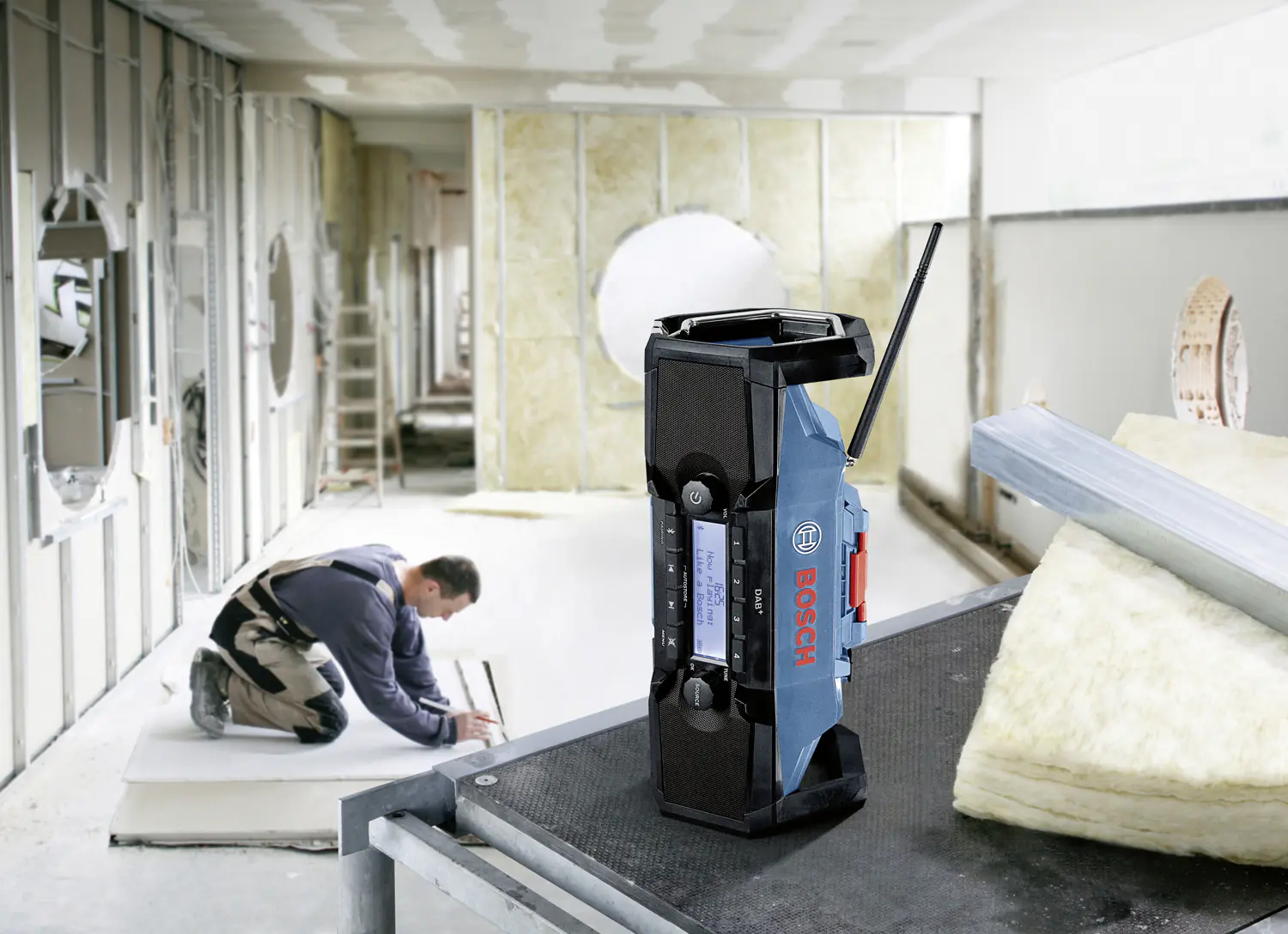 Bosch Professional Akku-Radio GPB 18V-2 SC DAB+ Solo
