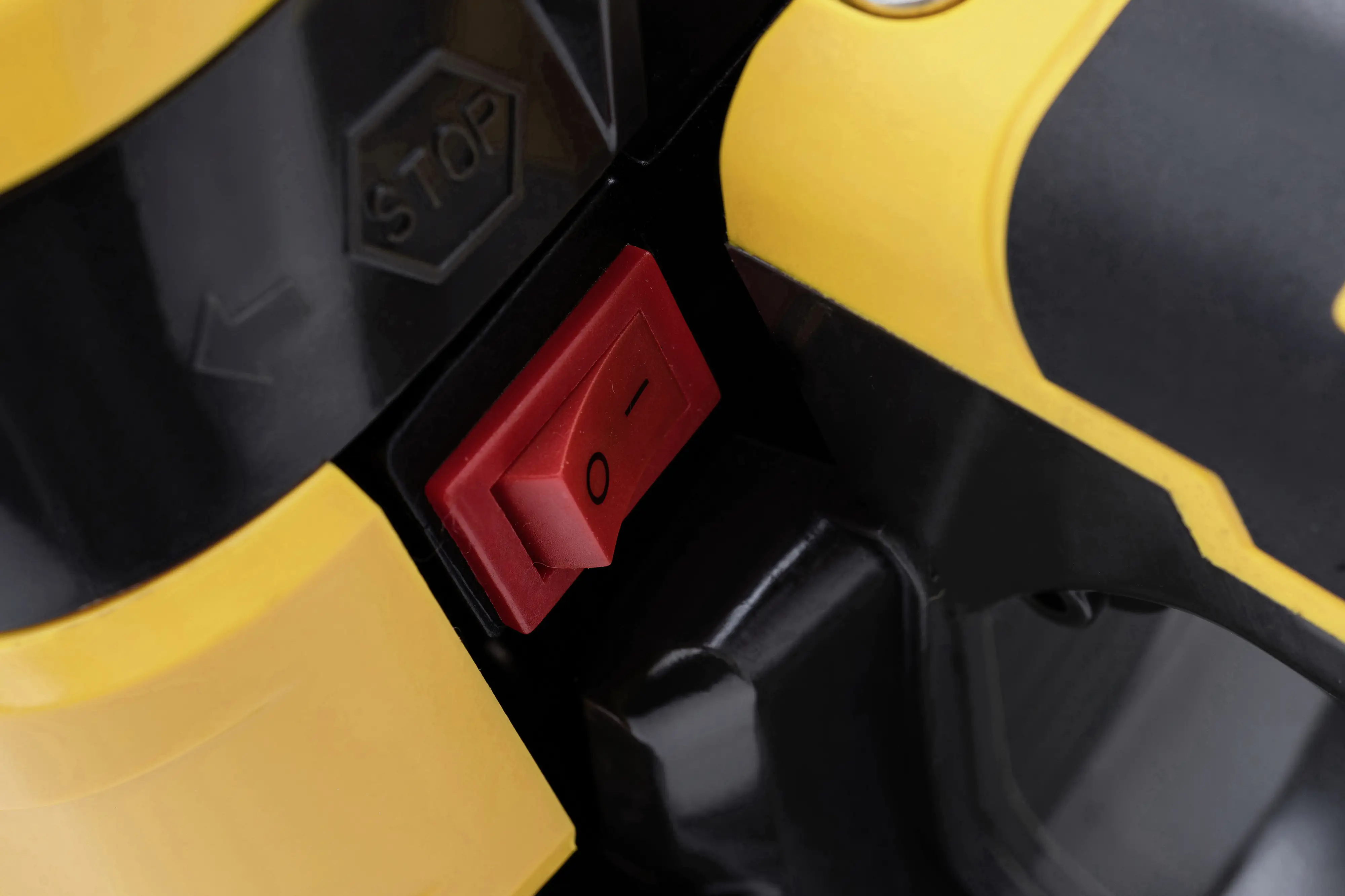 Stiga Benzin Kettensäge CS 755 2,3 kW, 45 cm Schwertlänge Stiga Benzin Kettensäge CS 755 2,3 kW, 45 cm Schwertlänge