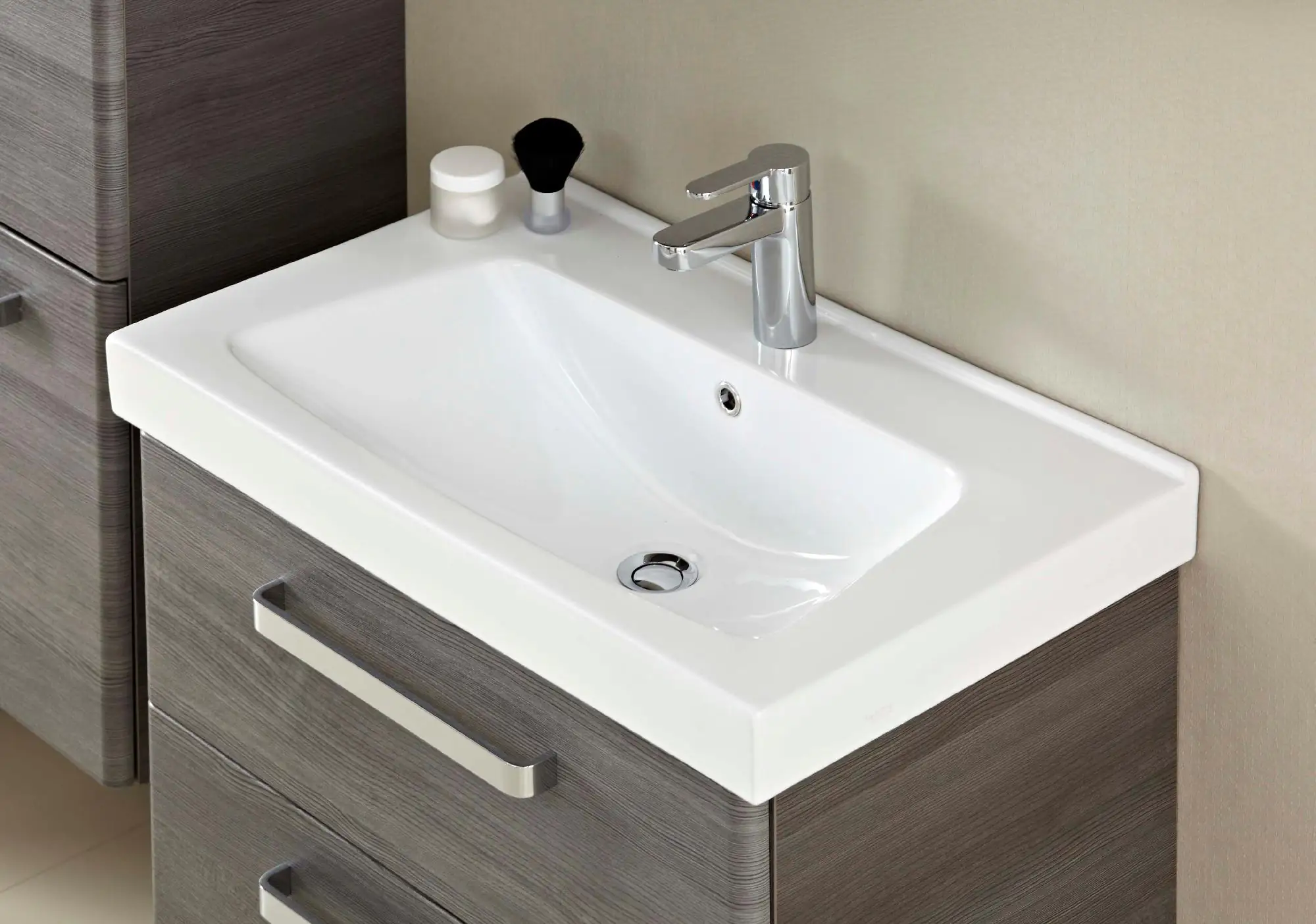 Pelipal Badmöbel-Set Pineo Sangallo Grau mit Keramik-Waschtisch + Midischrank 130 cm