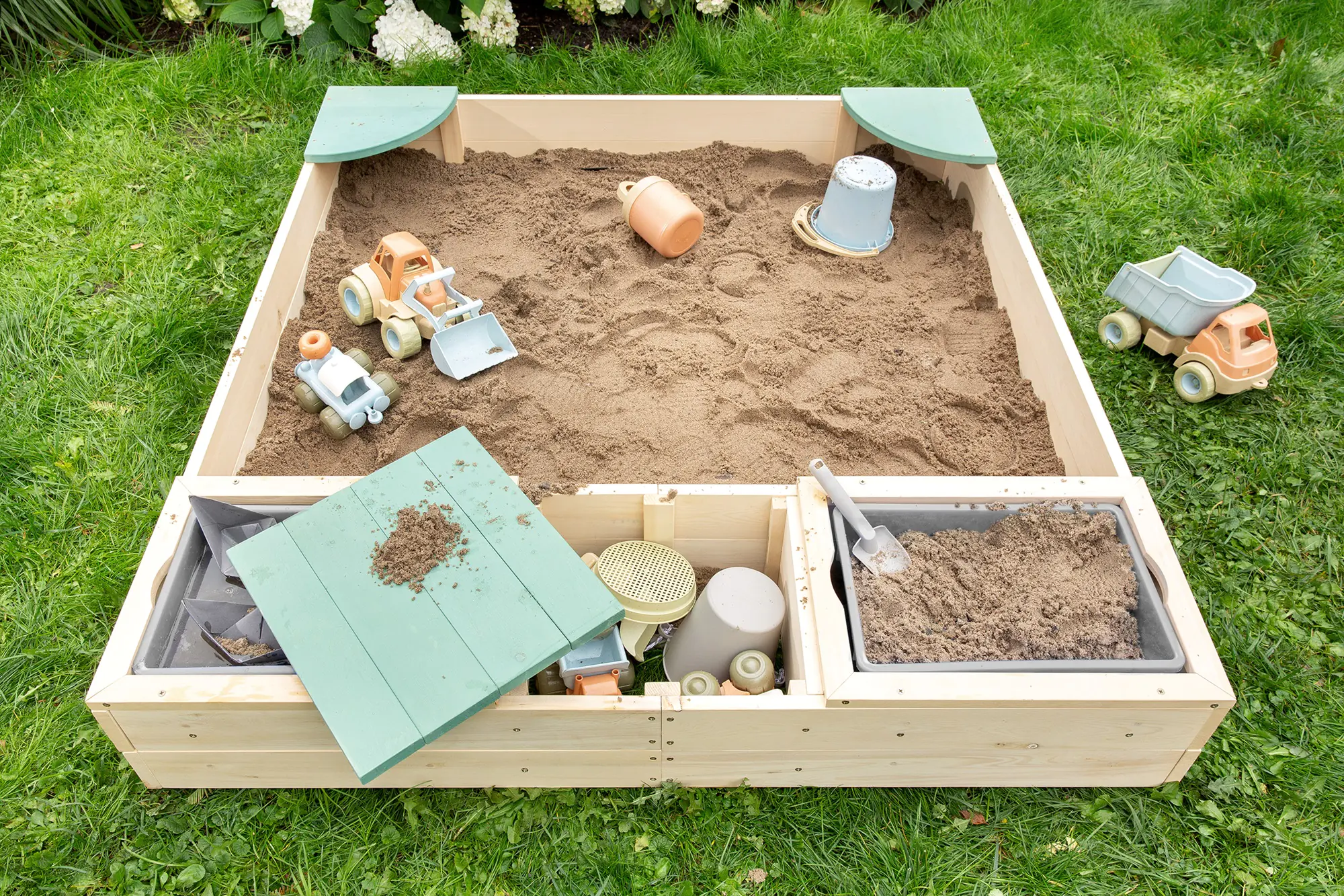 Muddy Buddy Sandkasten Beach Rebel 135 x 125 x 20 cm