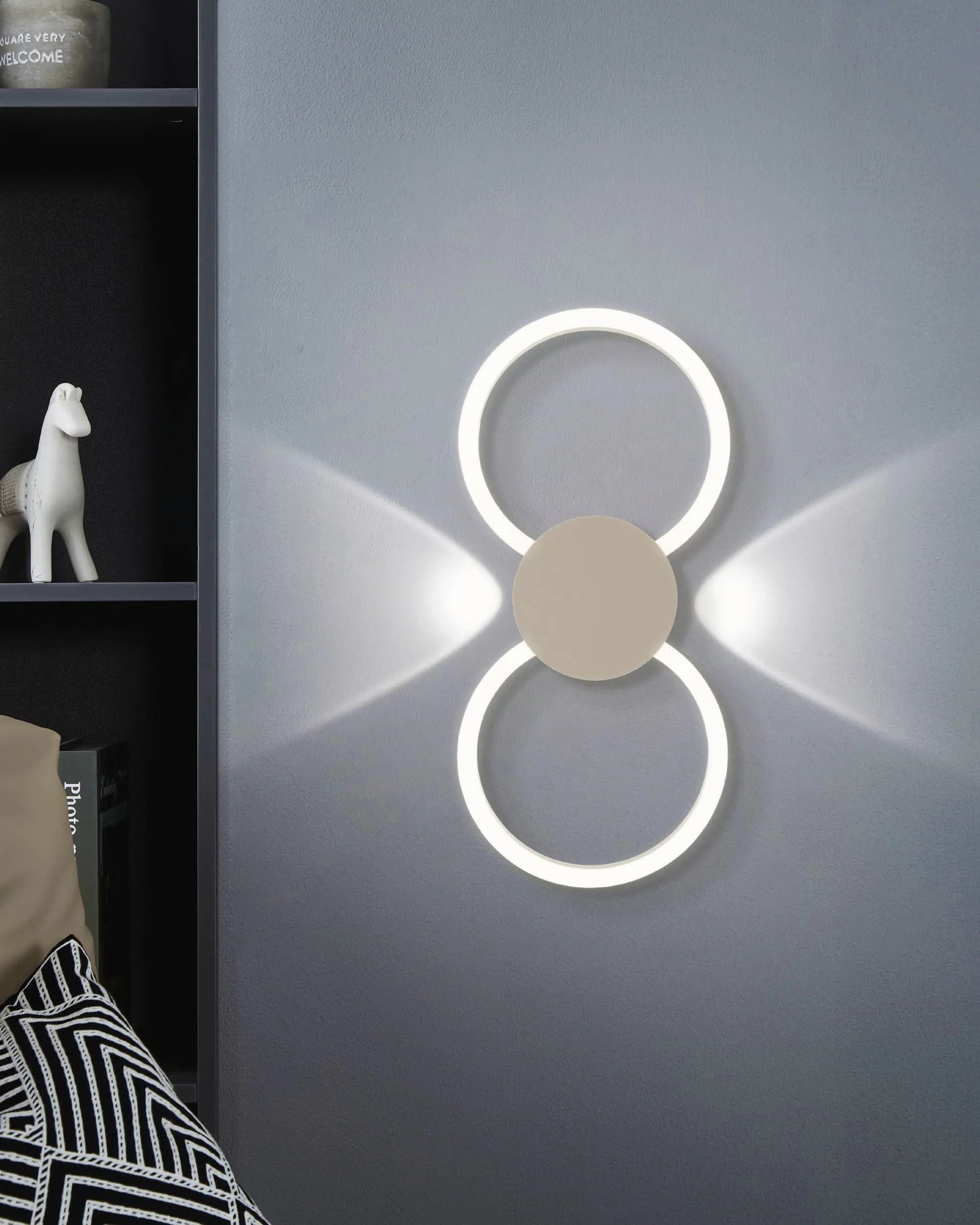 Eglo LED Wandleuchte Venticello sandfarben 66 x 30 cm warmweiß