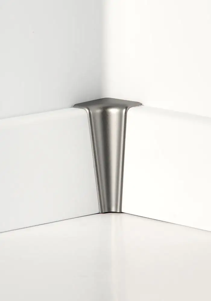 Classen Innenecke für Clip-Laminatleiste foliert 19 x 58 mm chrom Classen Innenecke für Clip-Laminatleiste foliert 19 x 58 mm chrom
