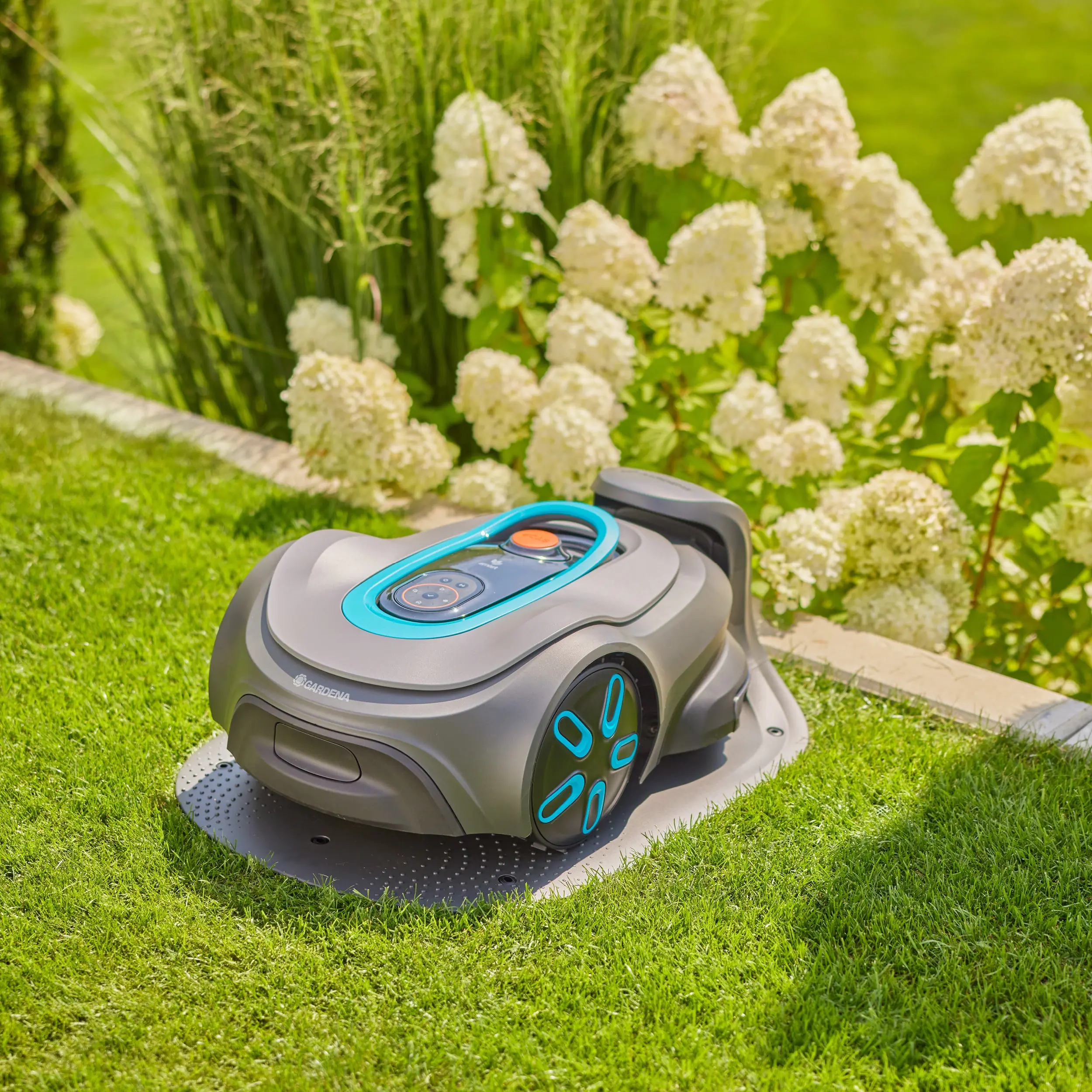 Gardena Mähroboter smart SILENO max 800 m² Gardena Mähroboter smart SILENO max 800 m²