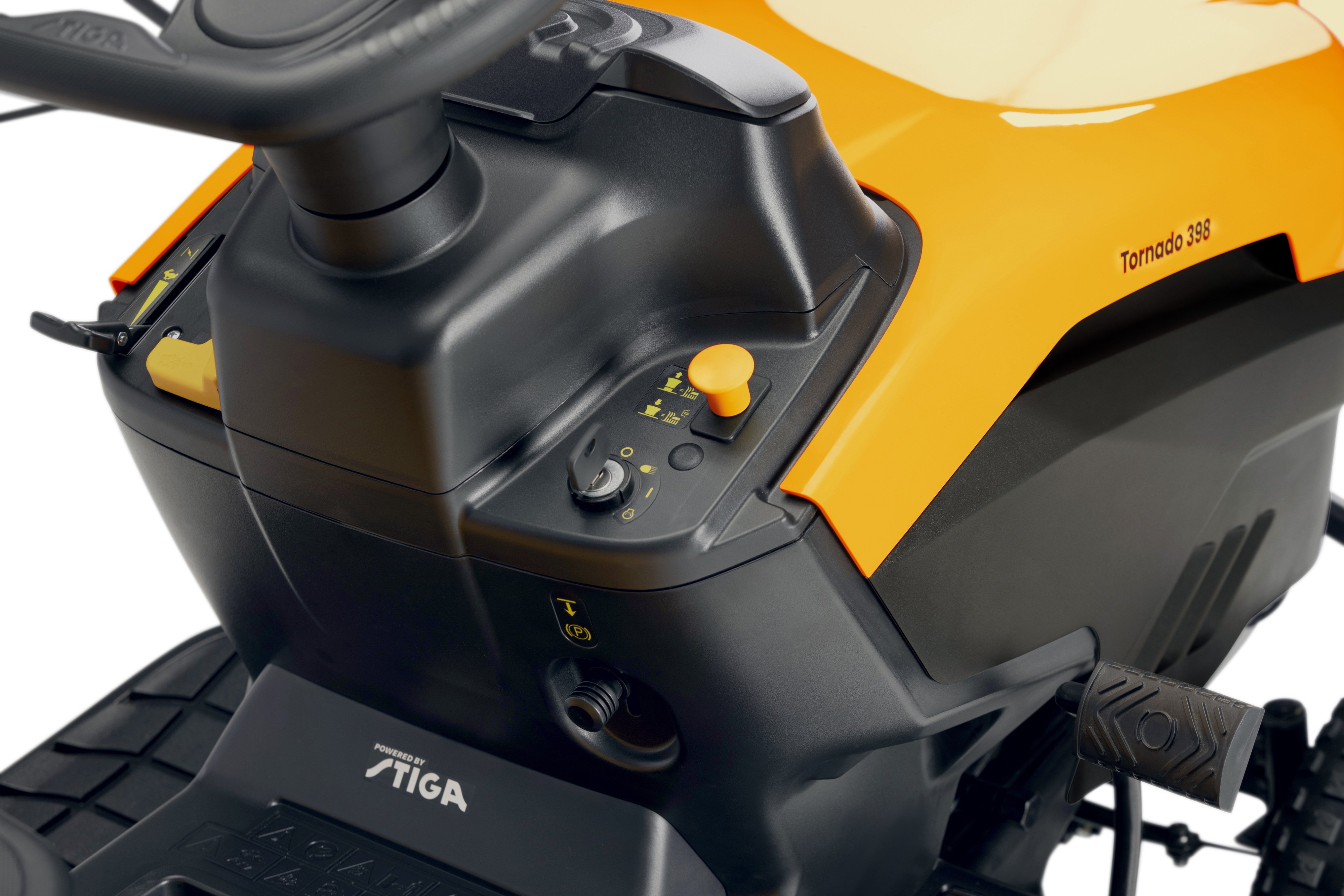 Stiga Rasentraktor TORNADO 398 7,5 kW, 98 cm Schnittbreite, inkl. Mulchkit & Anhängerkupplung