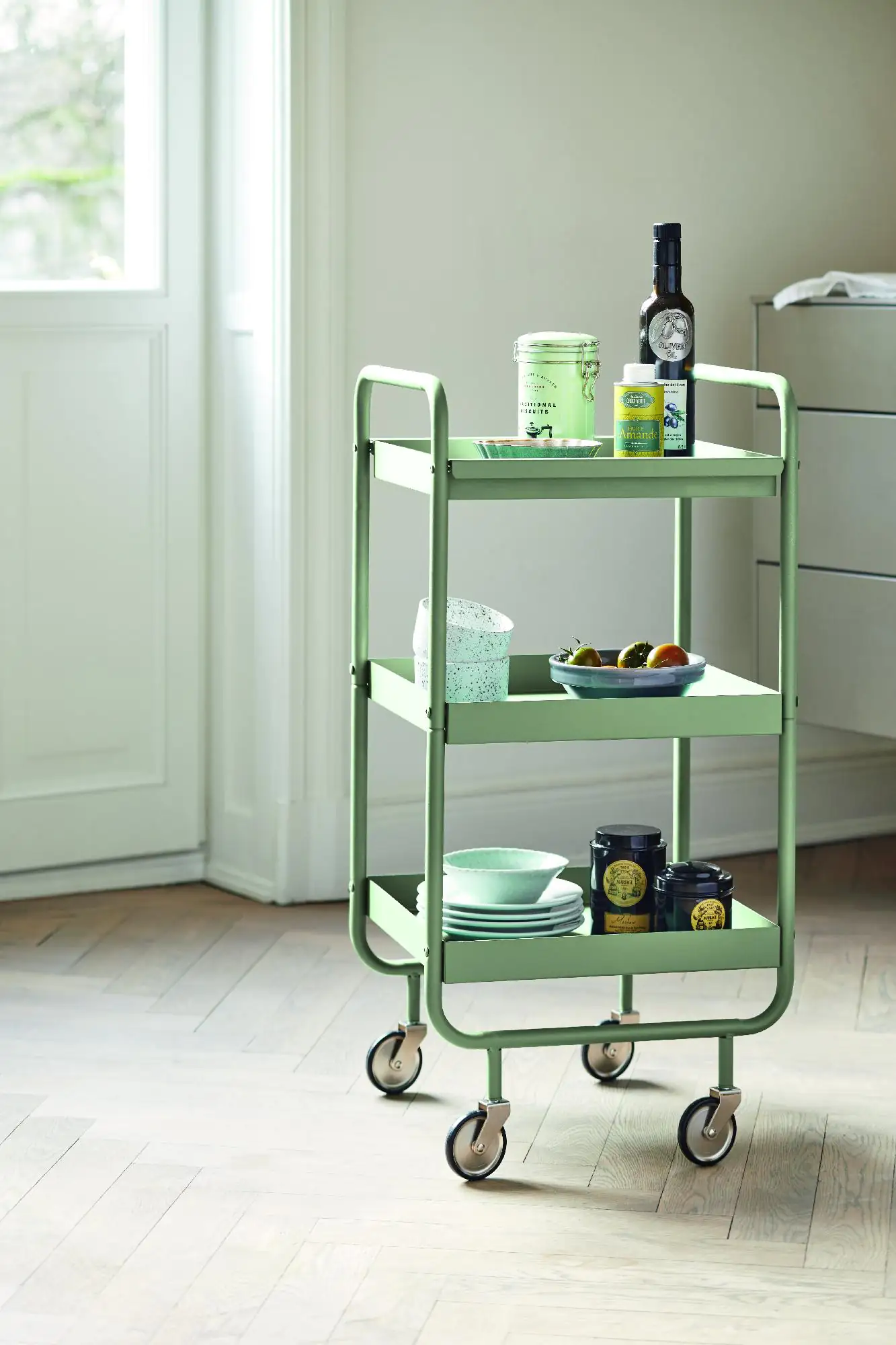 Alpina Feine Farben Lack No. 10 Hüterin der Freiheit  patinagrün edelmatt 750 ml Alpina Feine Farben Lack No. 10 Hüterin der Freiheit  patinagrün edelmatt 750 ml