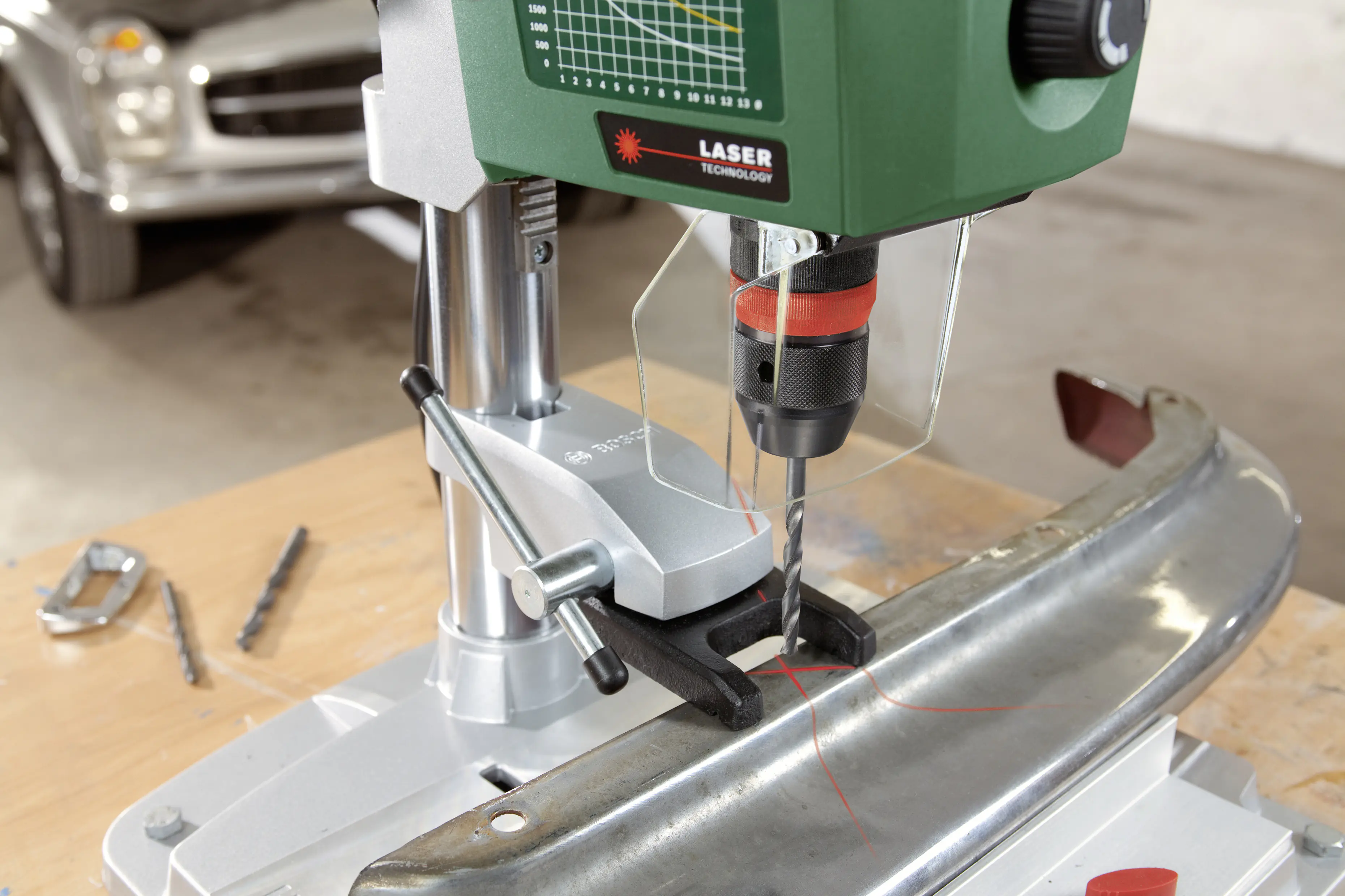 Bosch Tischbohrmaschine PBD 40 710 W