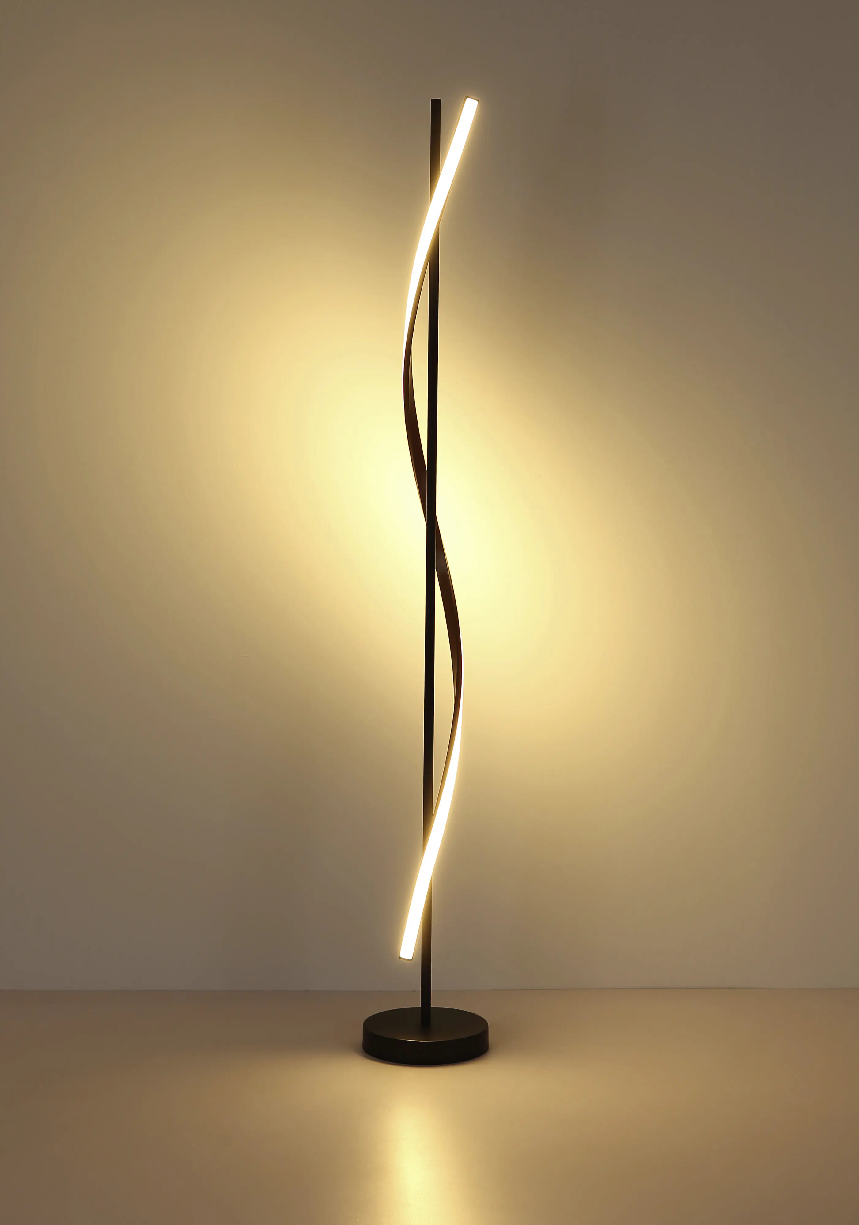 Globo Stehleuchte Watkins 150,7 cm schwarz warmweiß