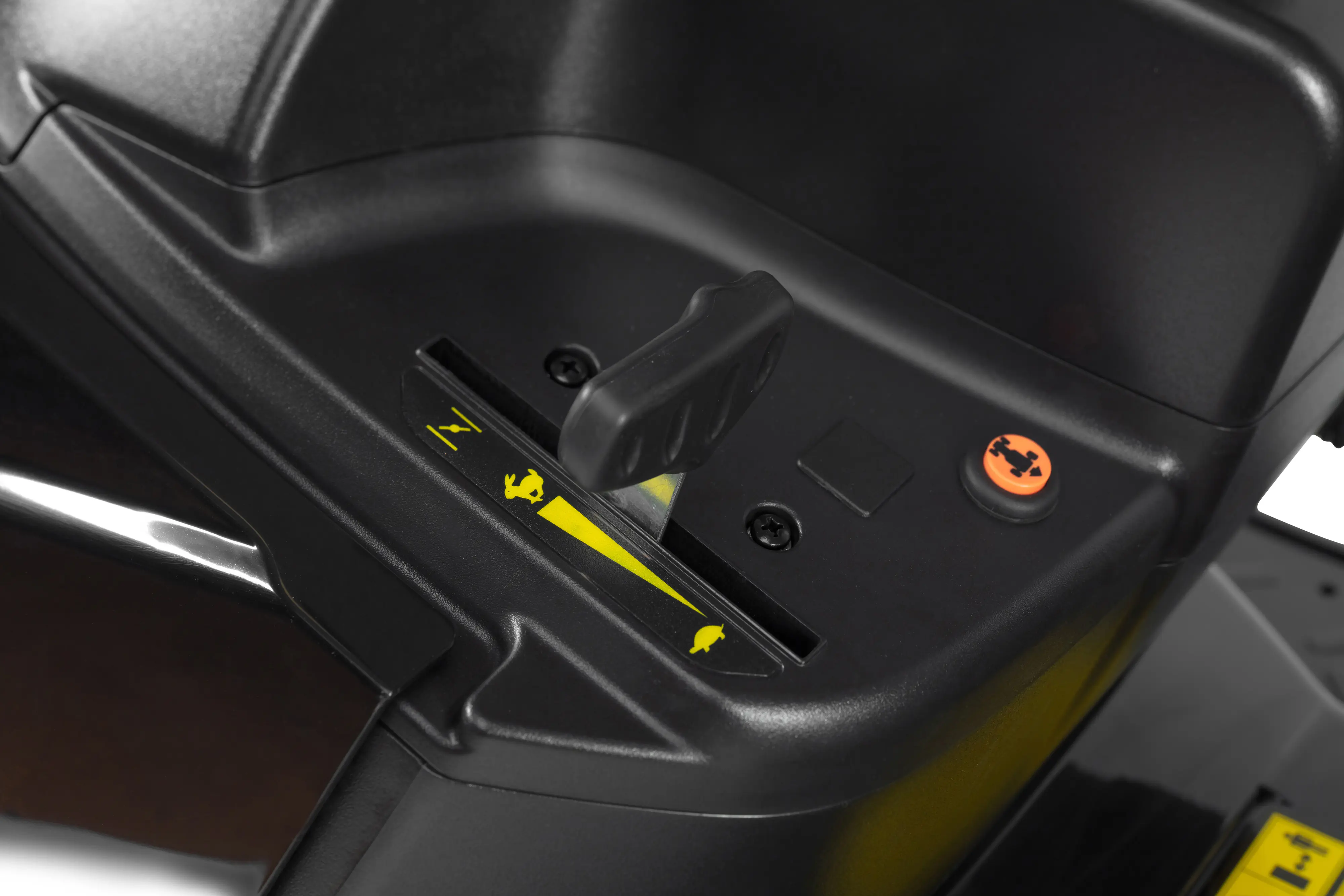 Alpina Rasentraktor AT4 84 A 5,8 kW, 84 cm Schnittbreite, inkl. Mulchkit