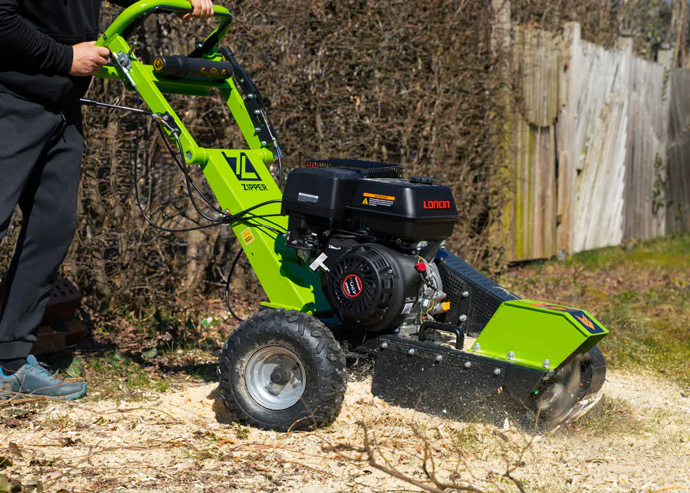 Zipper Baumstumpffräse ZI-BSF1500, Fräshöhe 600 mm, max. Neigung 15° Zipper Baumstumpffräse ZI-BSF1500, Fräshöhe 600 mm, max. Neigung 15°